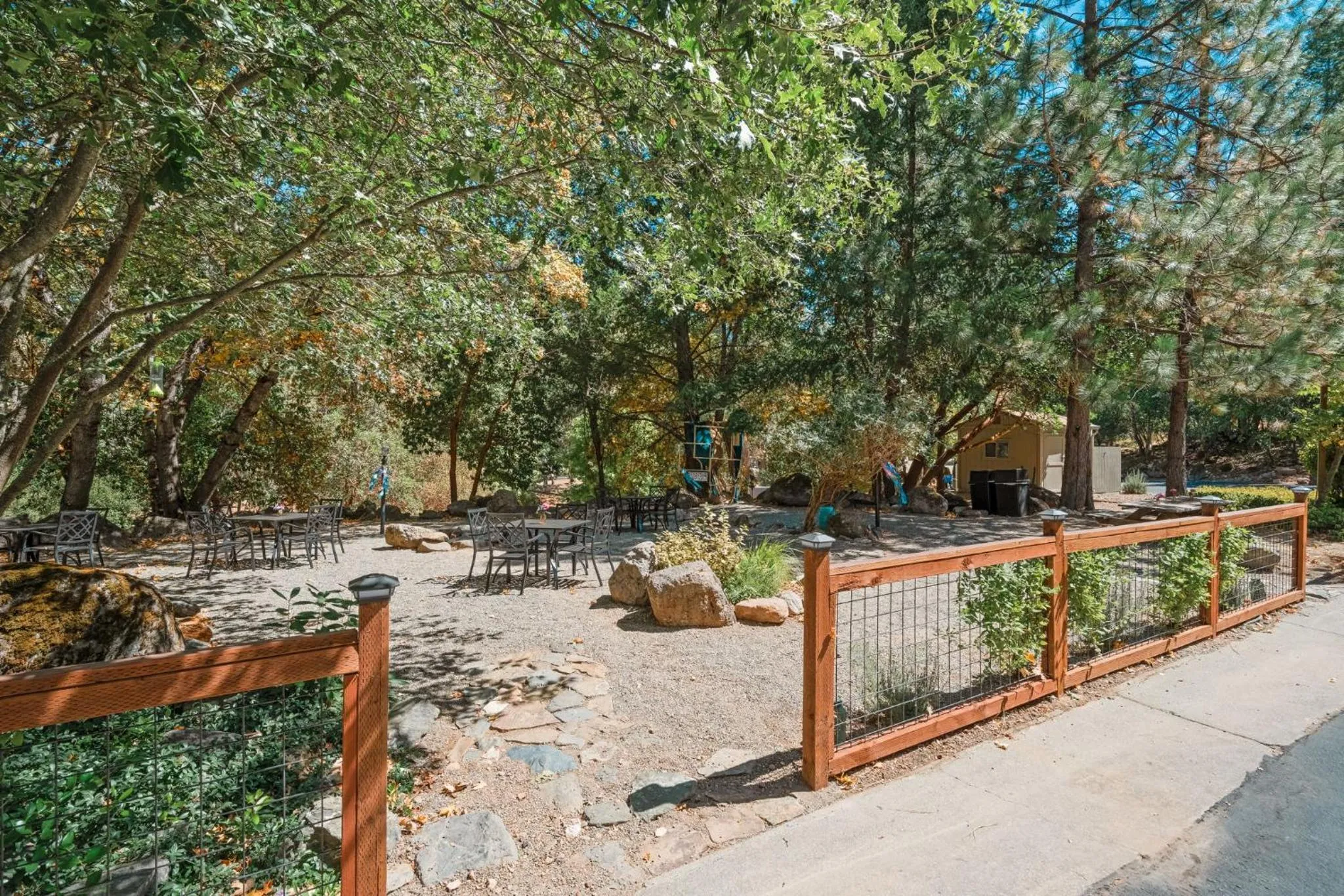 Garden in The Fainting Couch Boutique Hotel