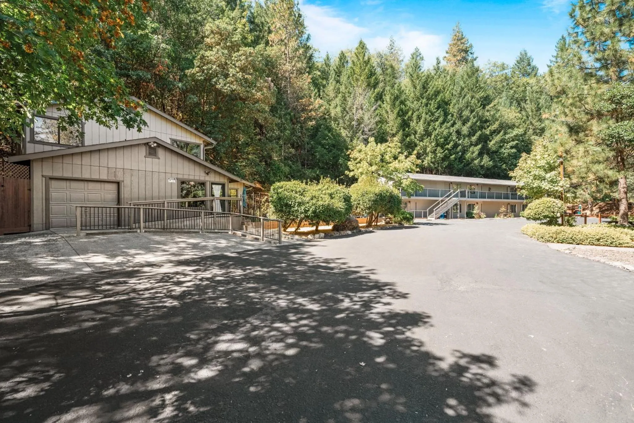 Property building in The Fainting Couch Boutique Hotel