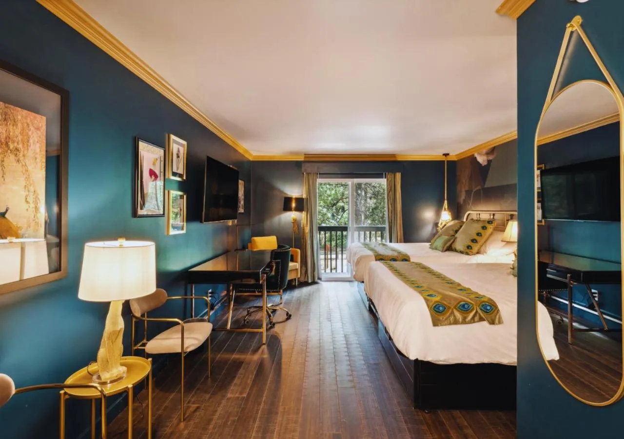 Bed in The Fainting Couch Boutique Hotel