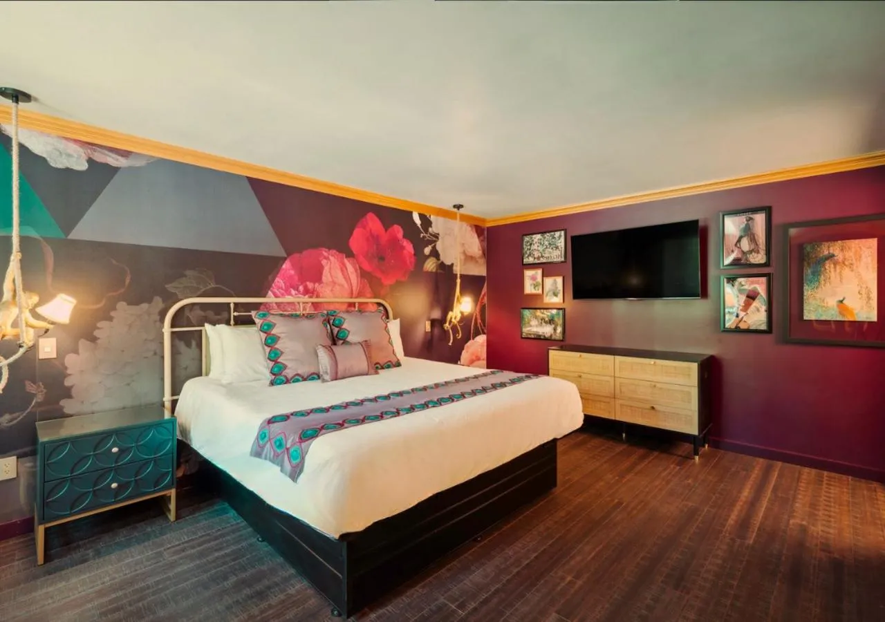 Photo of the whole room, Bed in The Fainting Couch Boutique Hotel