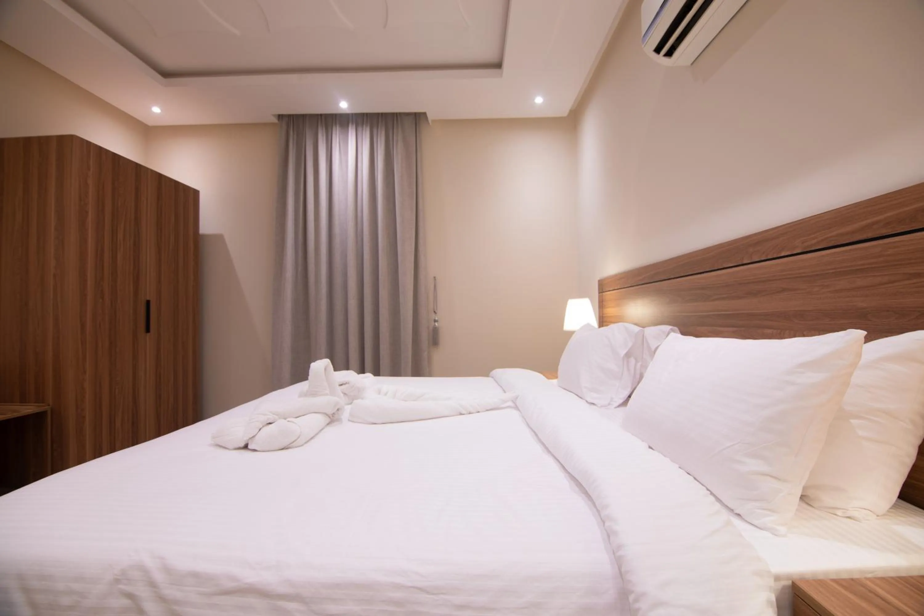 Bed in Towlan Alfalah