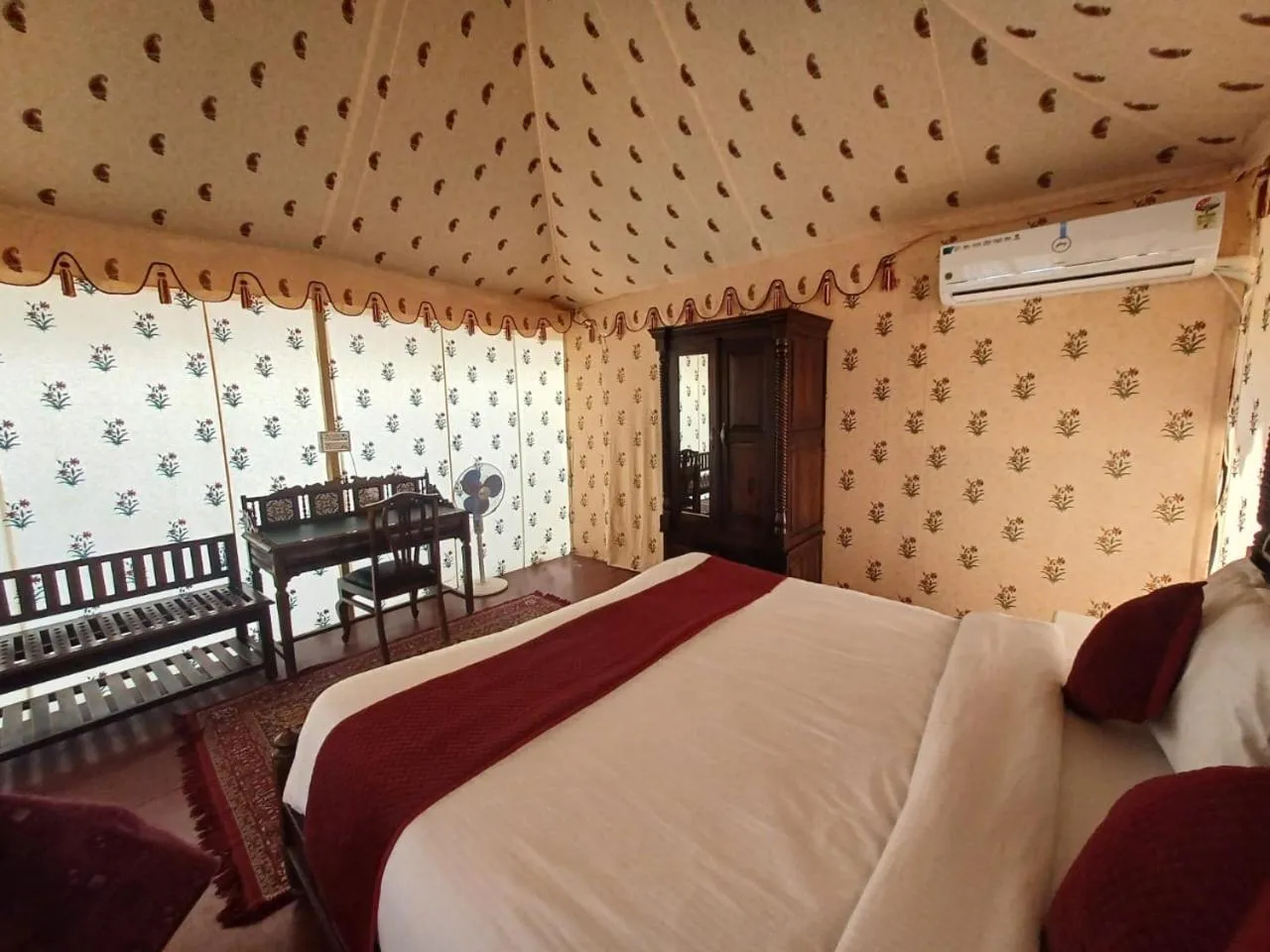 Bed in Braham Vatika Resort