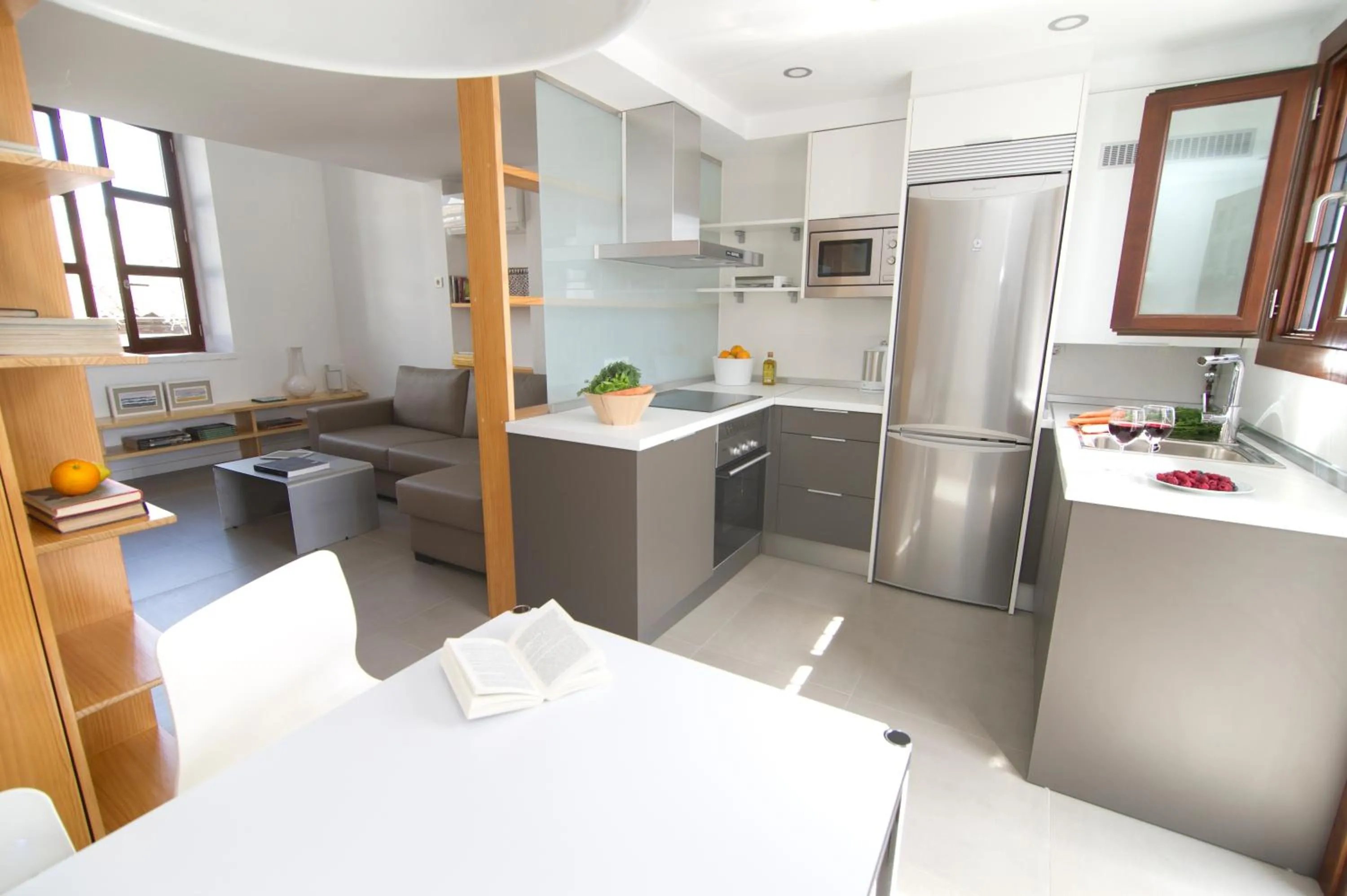 Kitchen or kitchenette in Smart Suites Albaicin