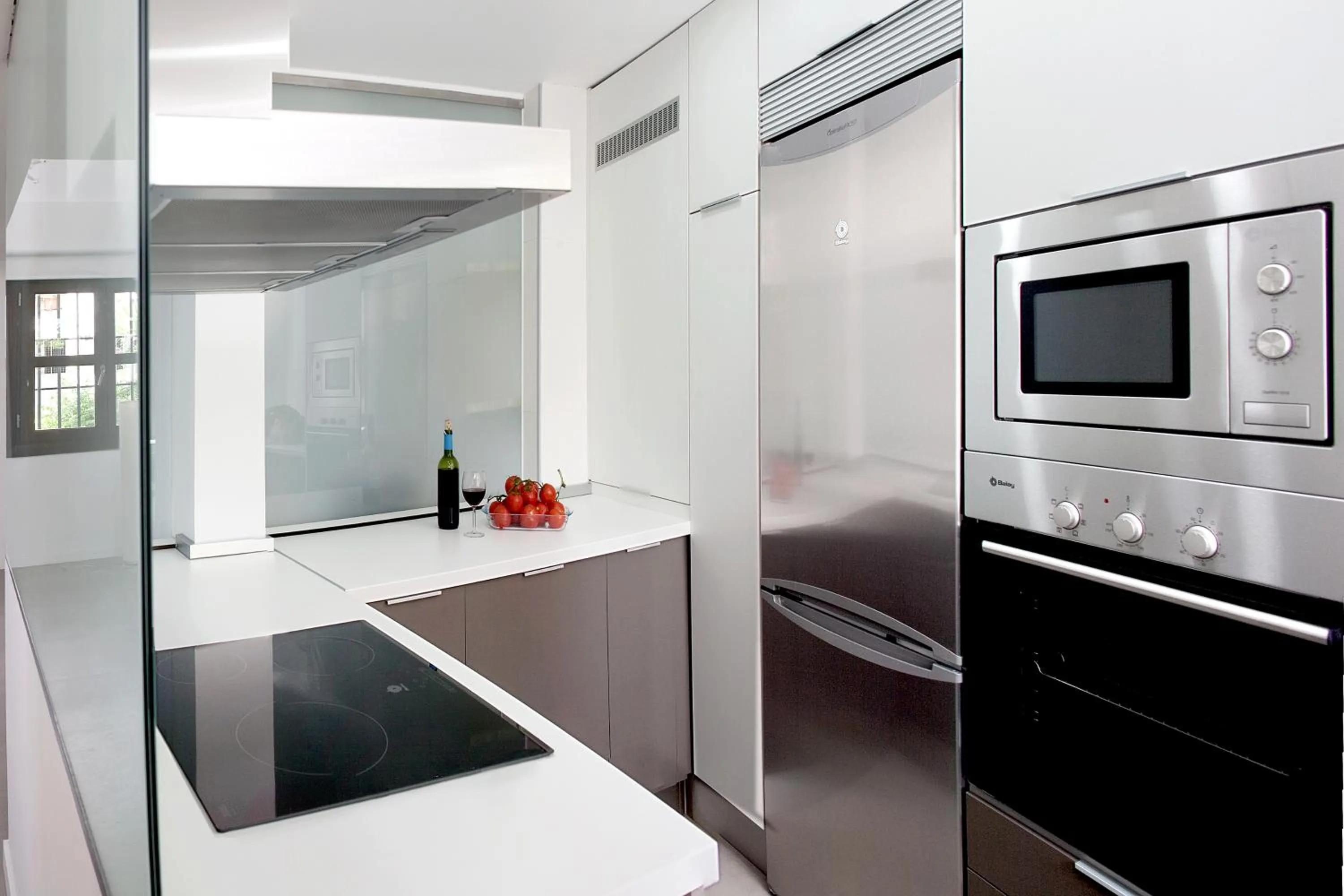 Kitchen or kitchenette in Smart Suites Albaicin