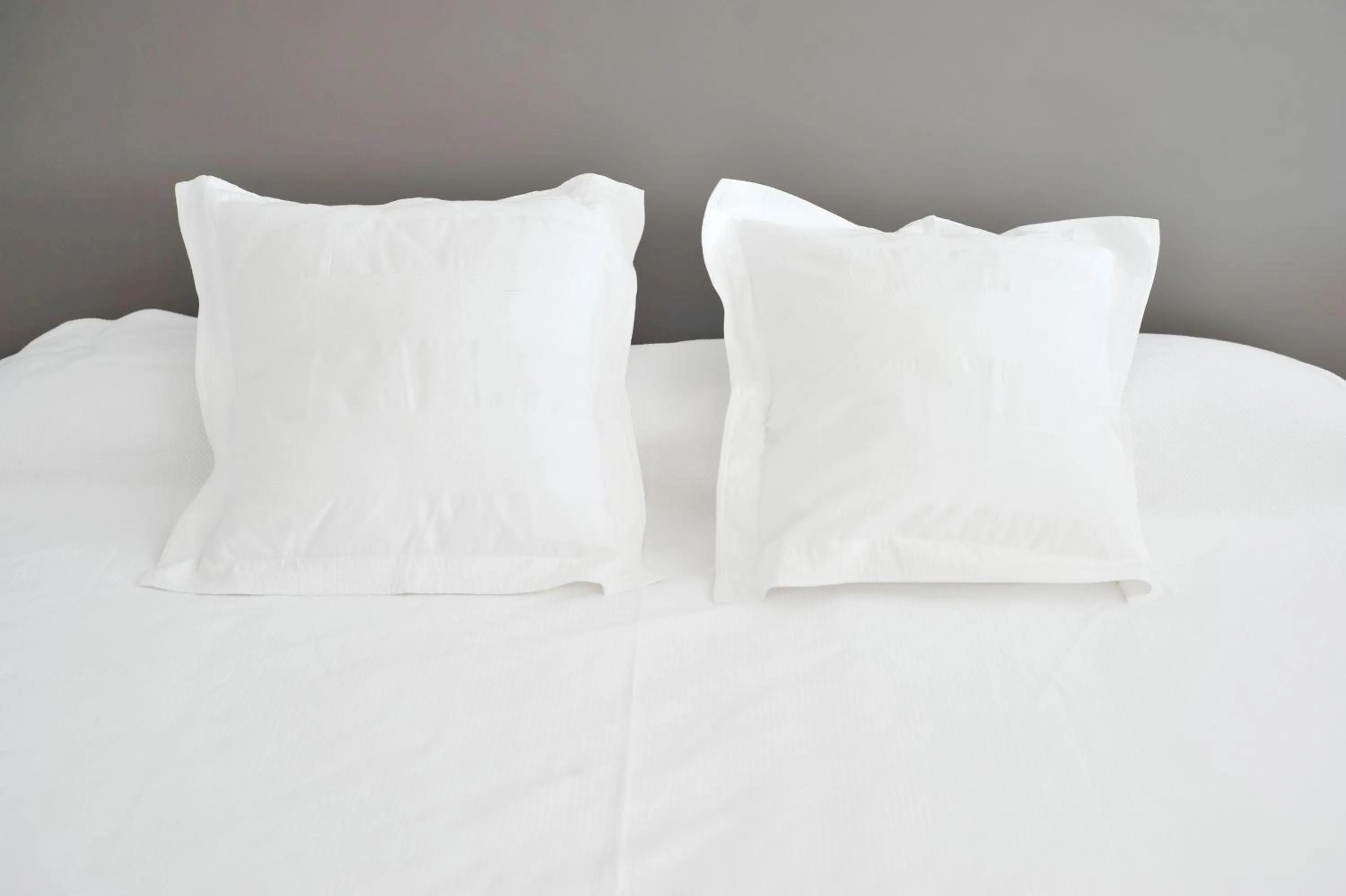 Bed in Smart Suites Albaicin