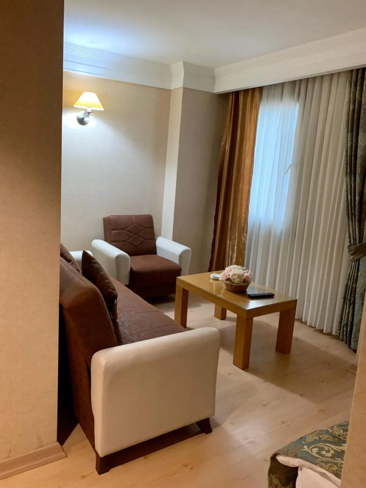 Living room in Adana Yukselhan Hotel