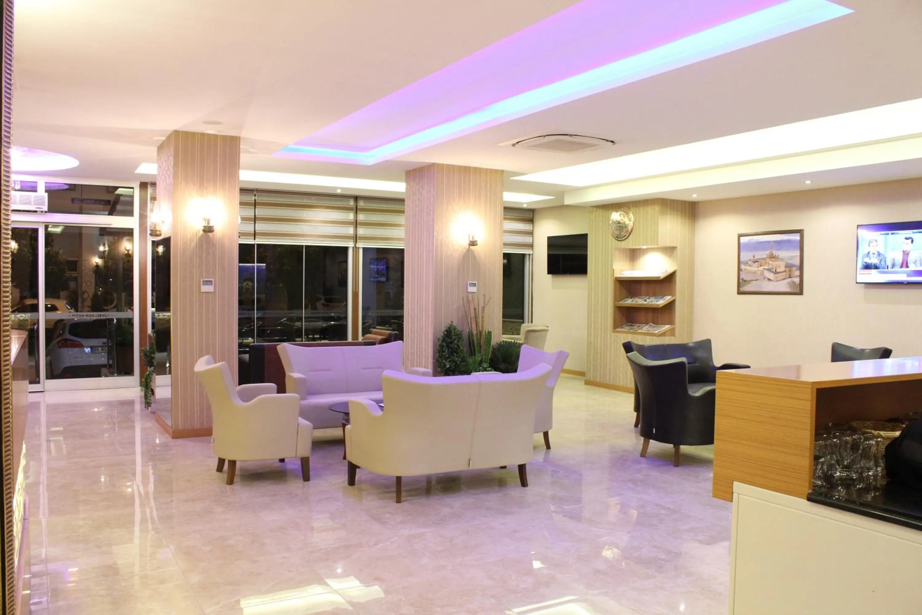 Lobby or reception in Adana Yukselhan Hotel