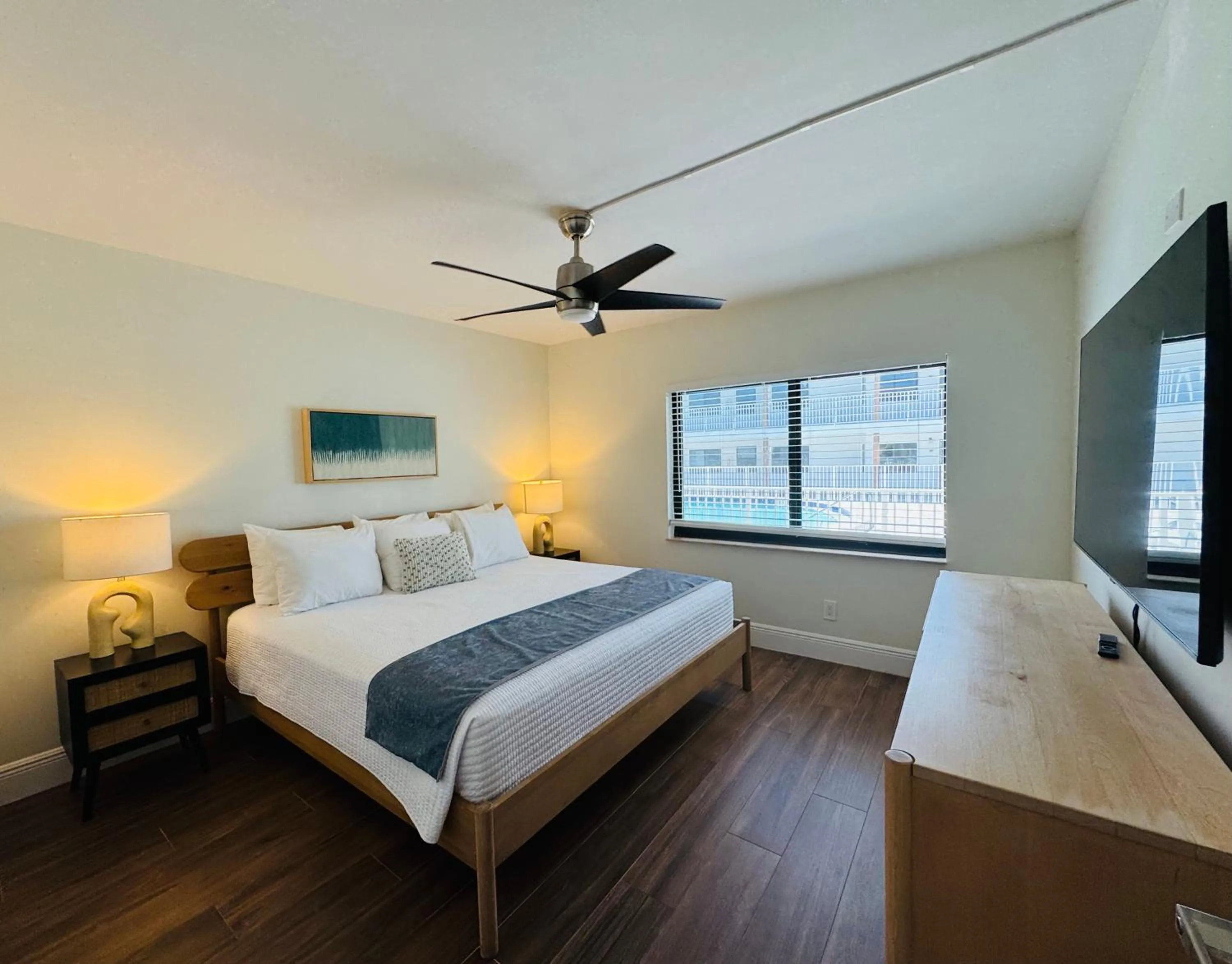 Bedroom, Bed in Melbourne Beach Resort & Surf Club