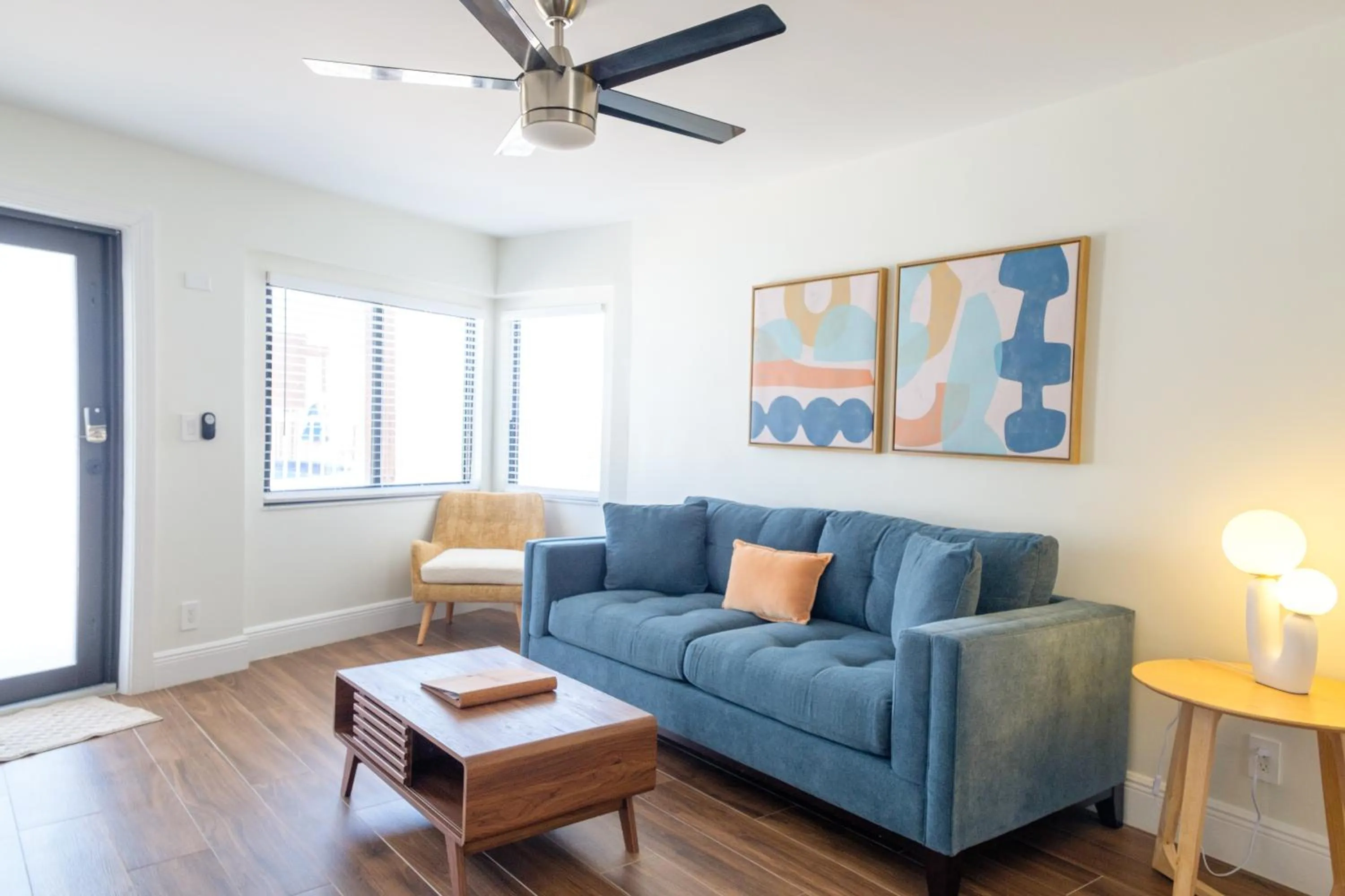 Living room in Melbourne Beach Resort & Surf Club