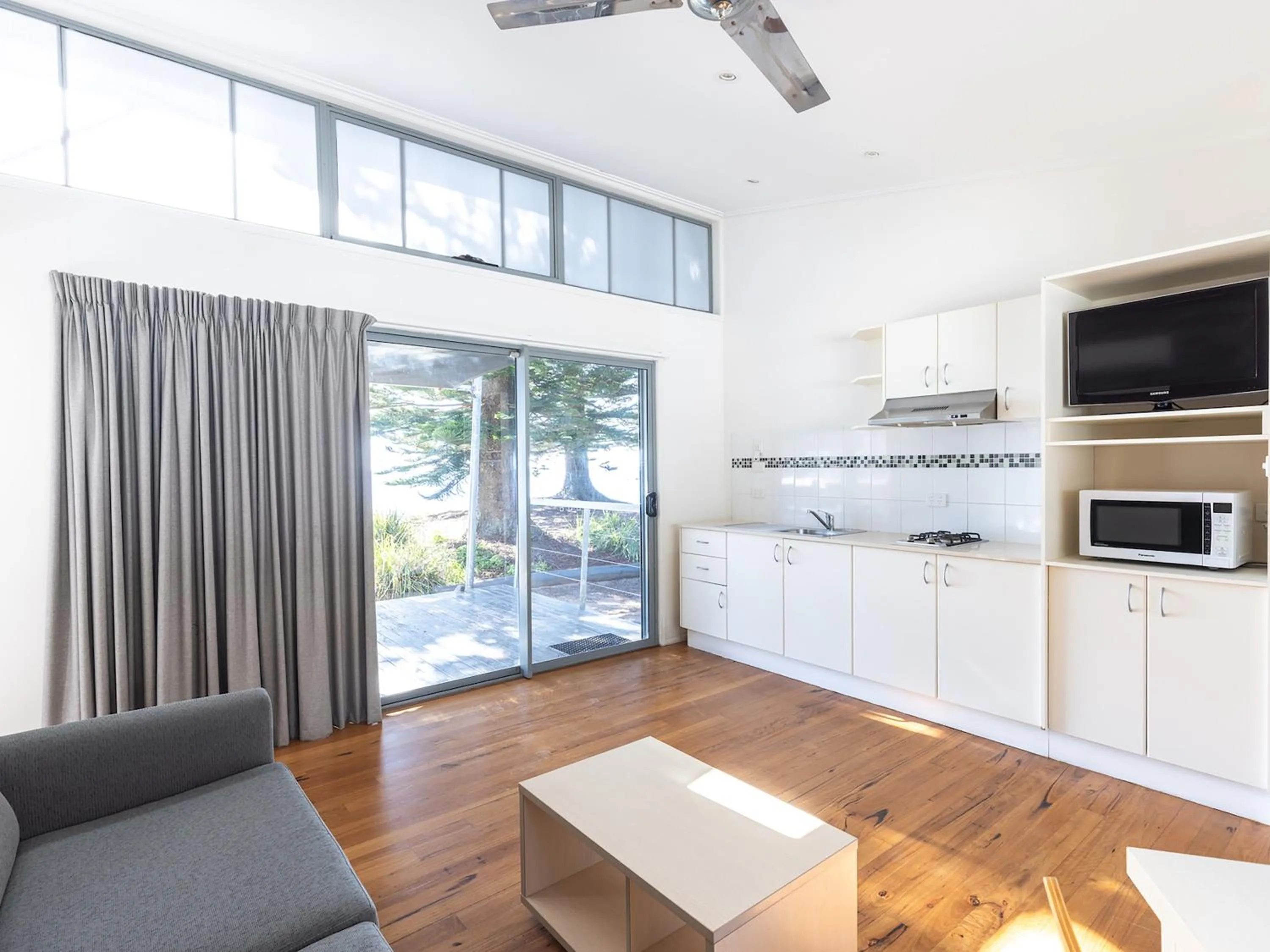 Kitchen or kitchenette in NRMA Murramarang Beachfront Holiday Resort