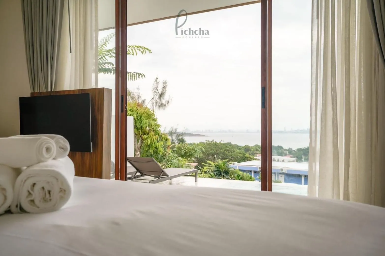 Sea view, Bed in Pichcha Kohlarn