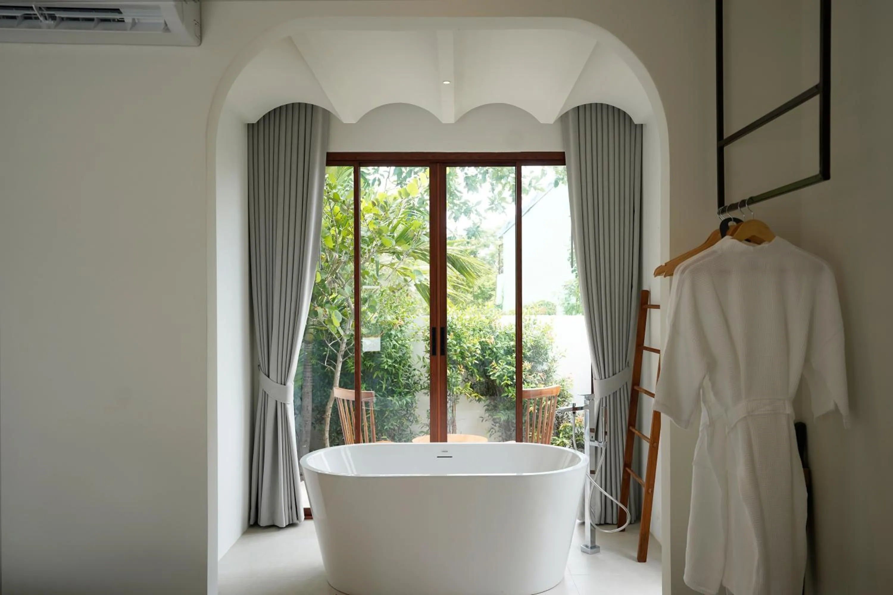 Photo of the whole room in Pichcha Kohlarn