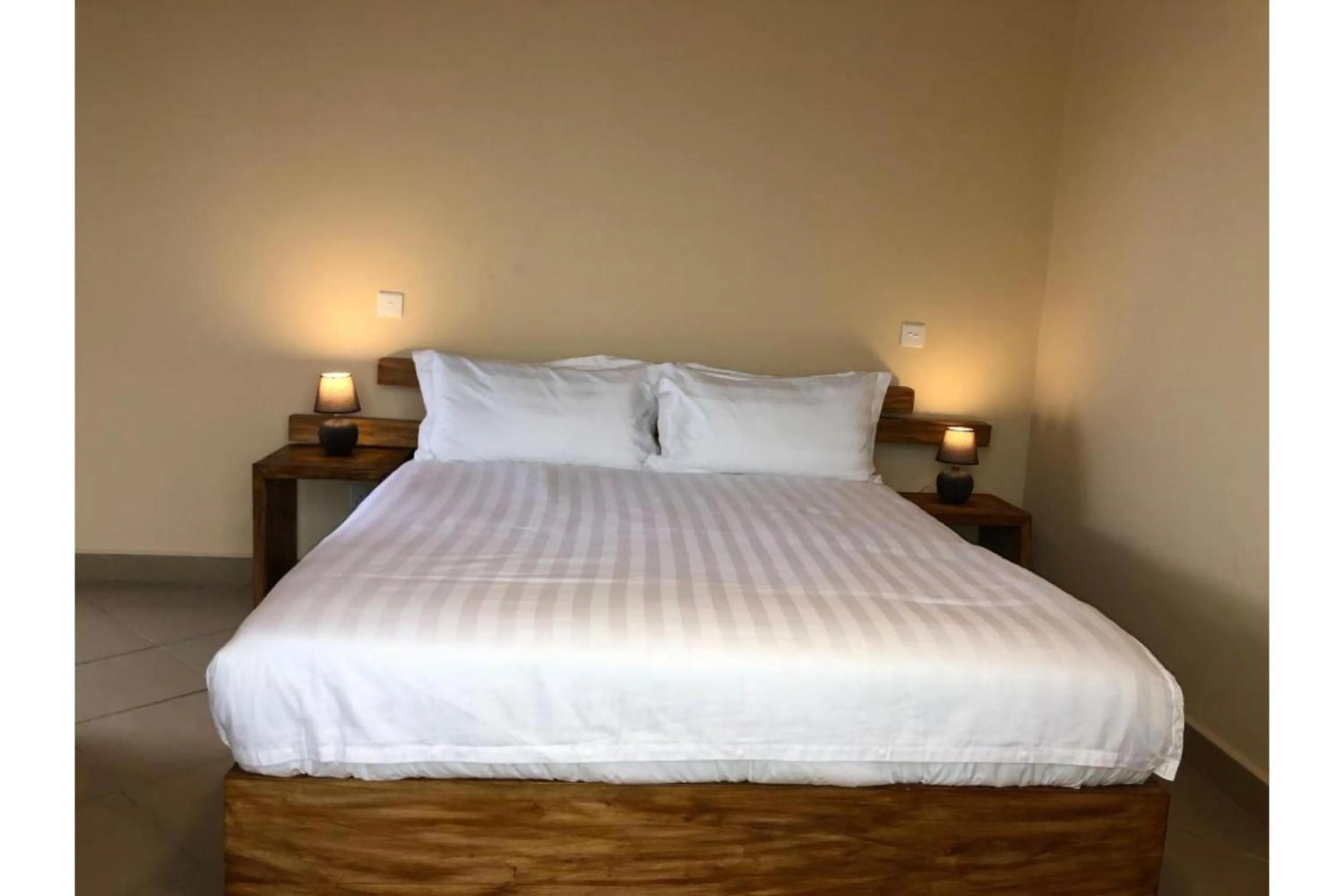 Bed in Meley Impala Hotel