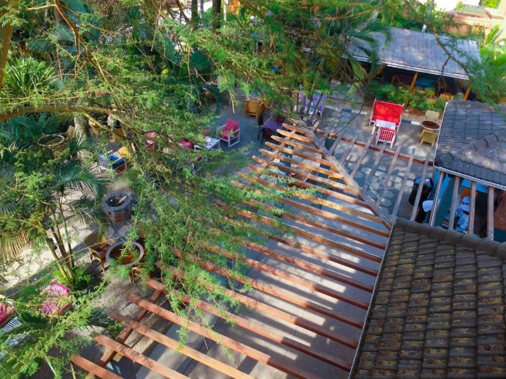 Restaurant/places to eat in Meley Impala Hotel