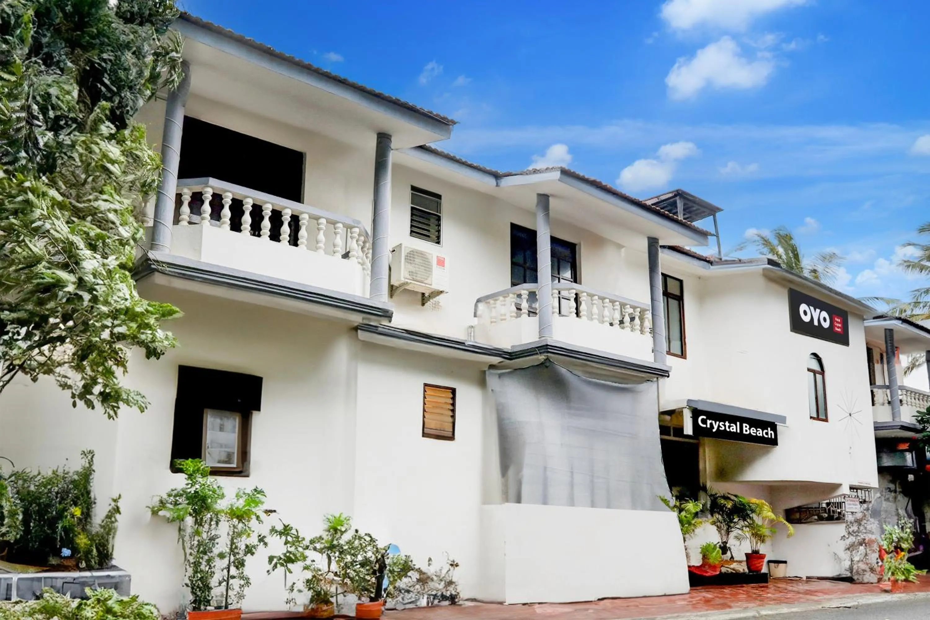 Facade/entrance in Hotel O Crystal Beach