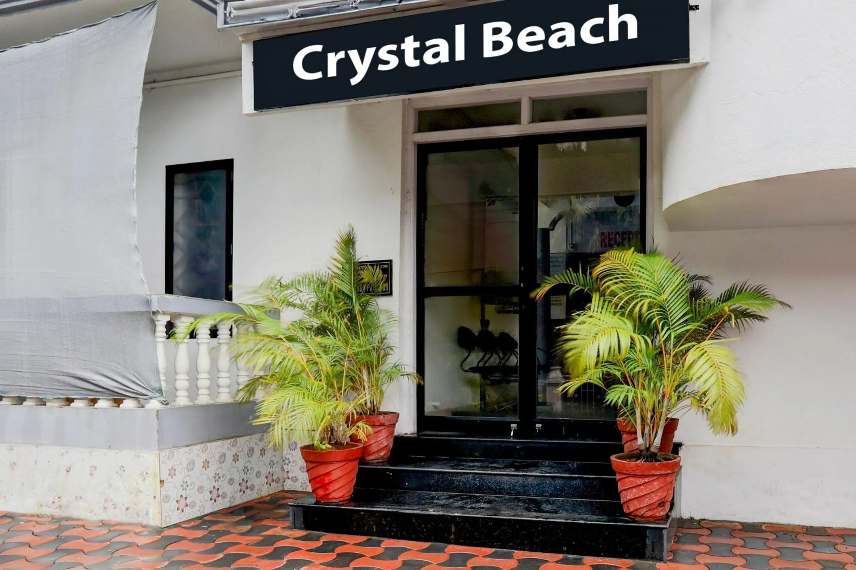 Facade/entrance in Hotel O Crystal Beach
