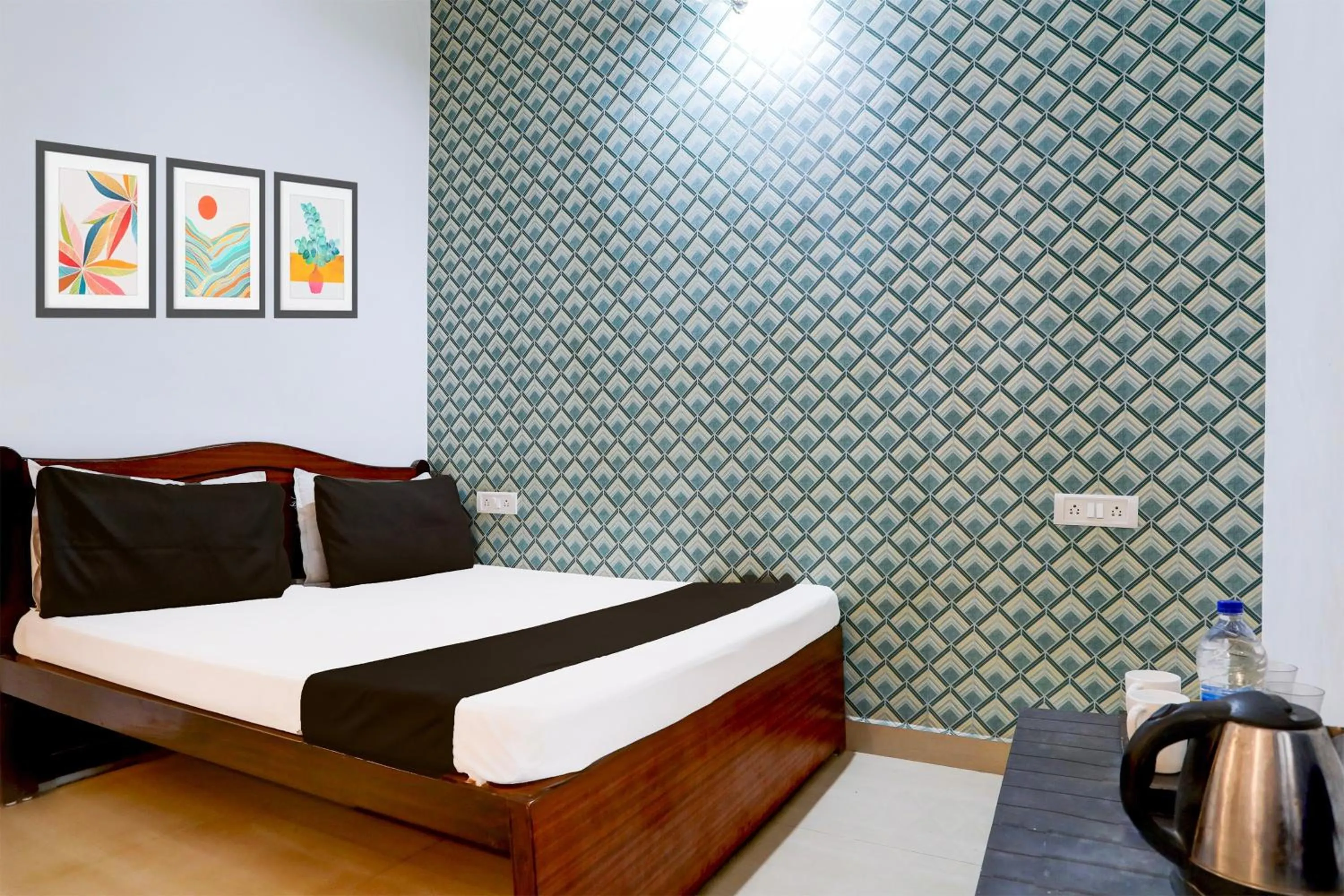 Bedroom, Bed in Hotel O Crystal Beach