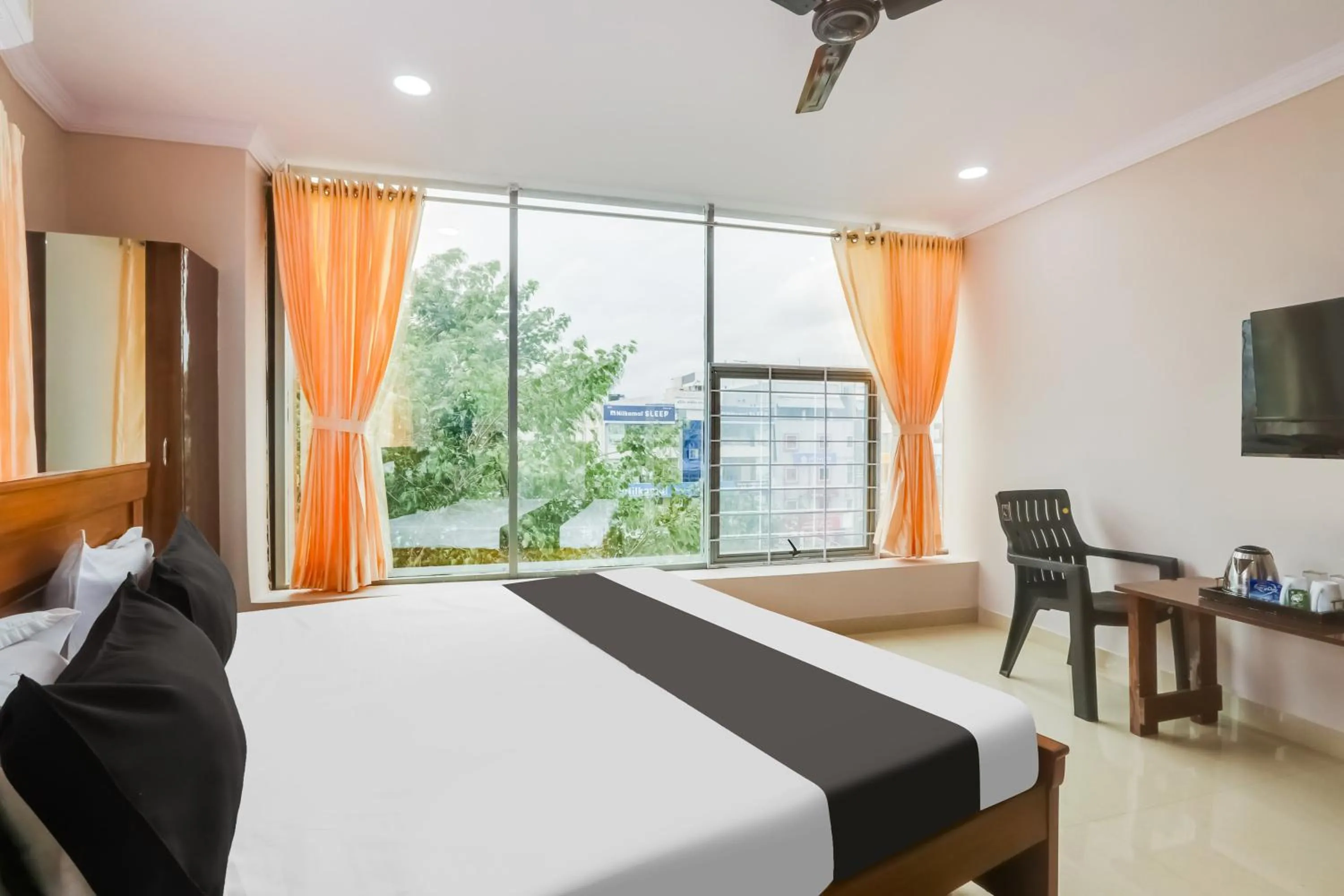 Bedroom in Hotel O S P R Luxury Rooms