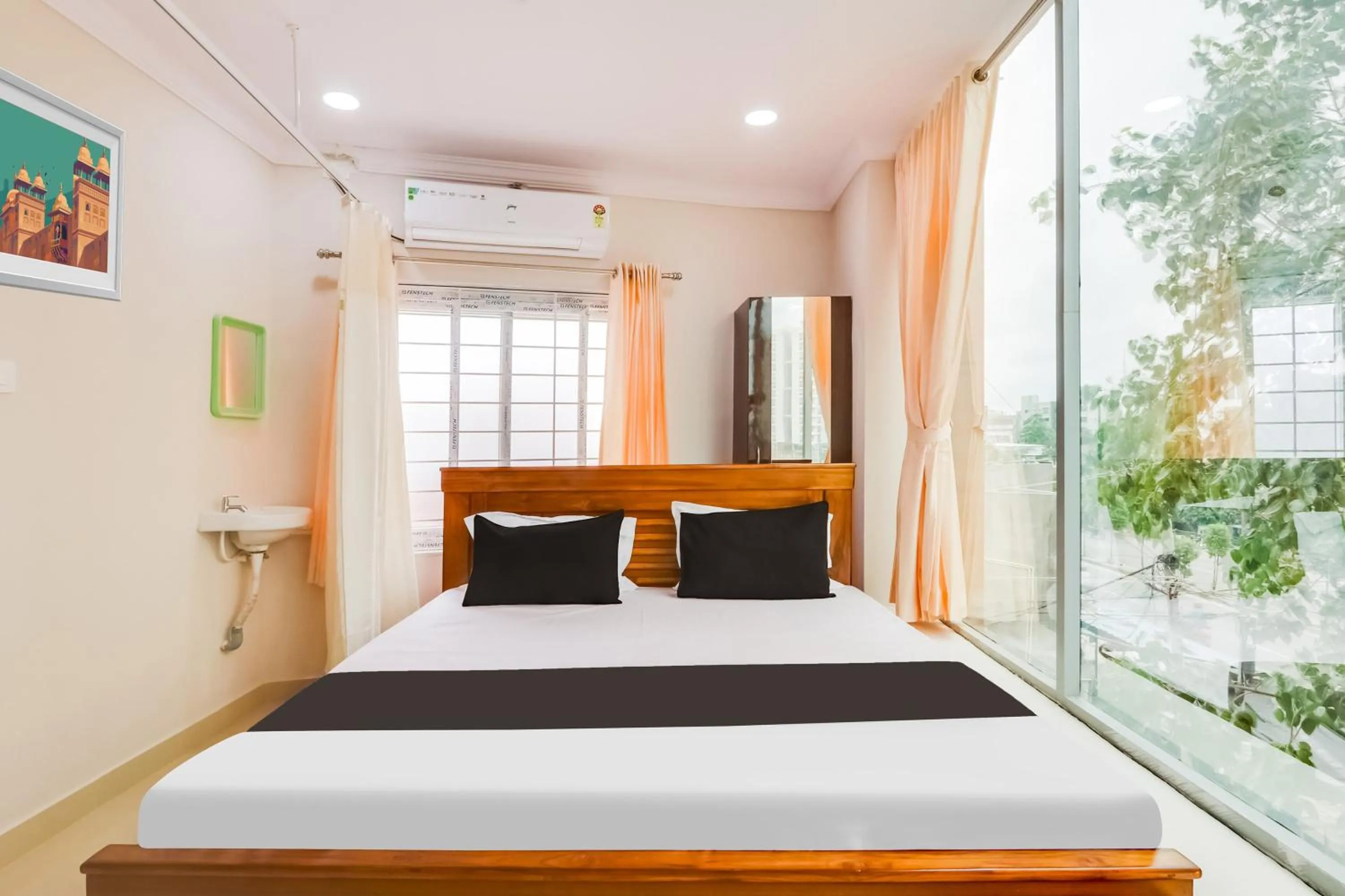 Bedroom in Hotel O S P R Luxury Rooms