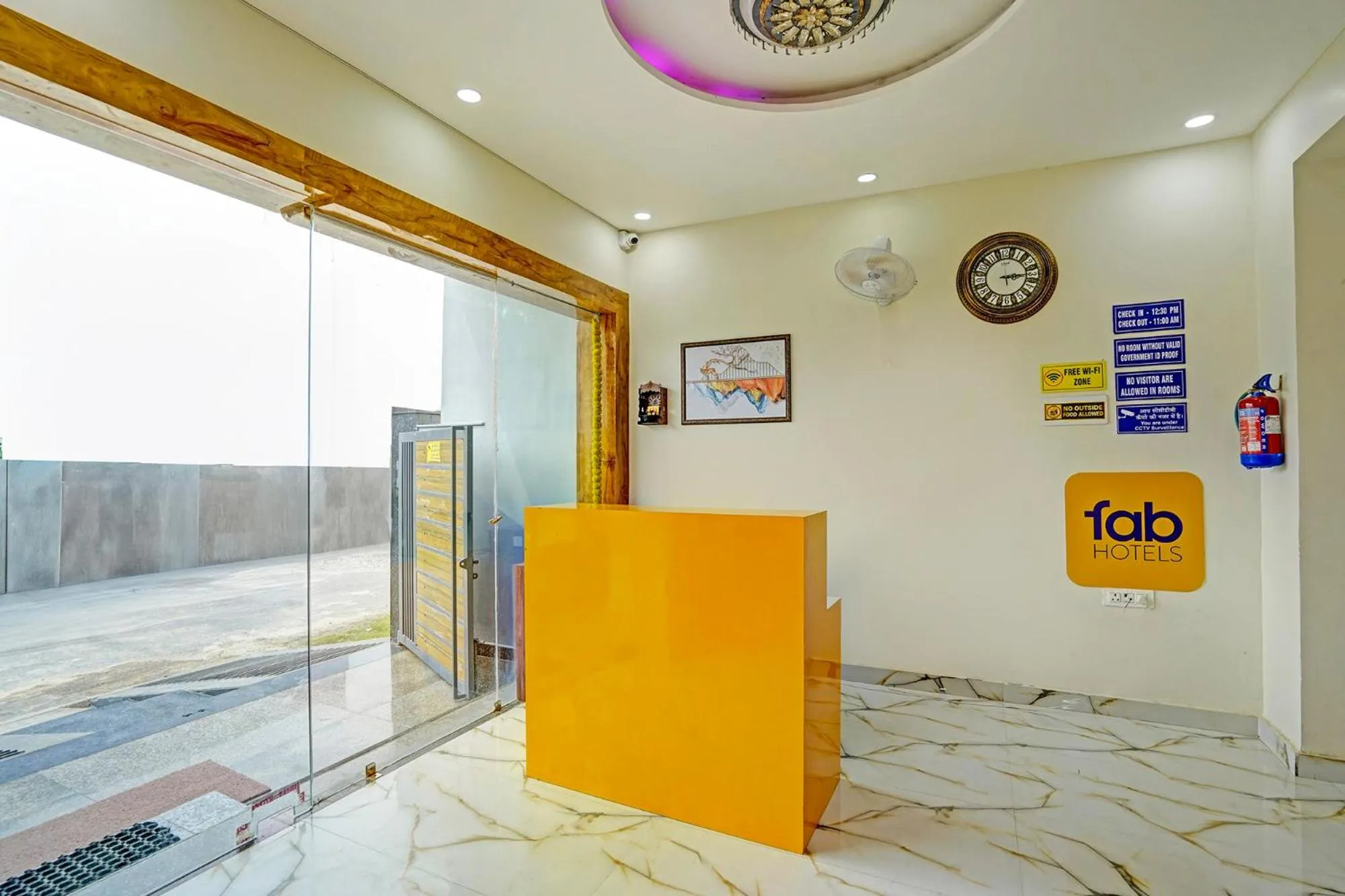 Lobby or reception in FabHotel The Viraaj