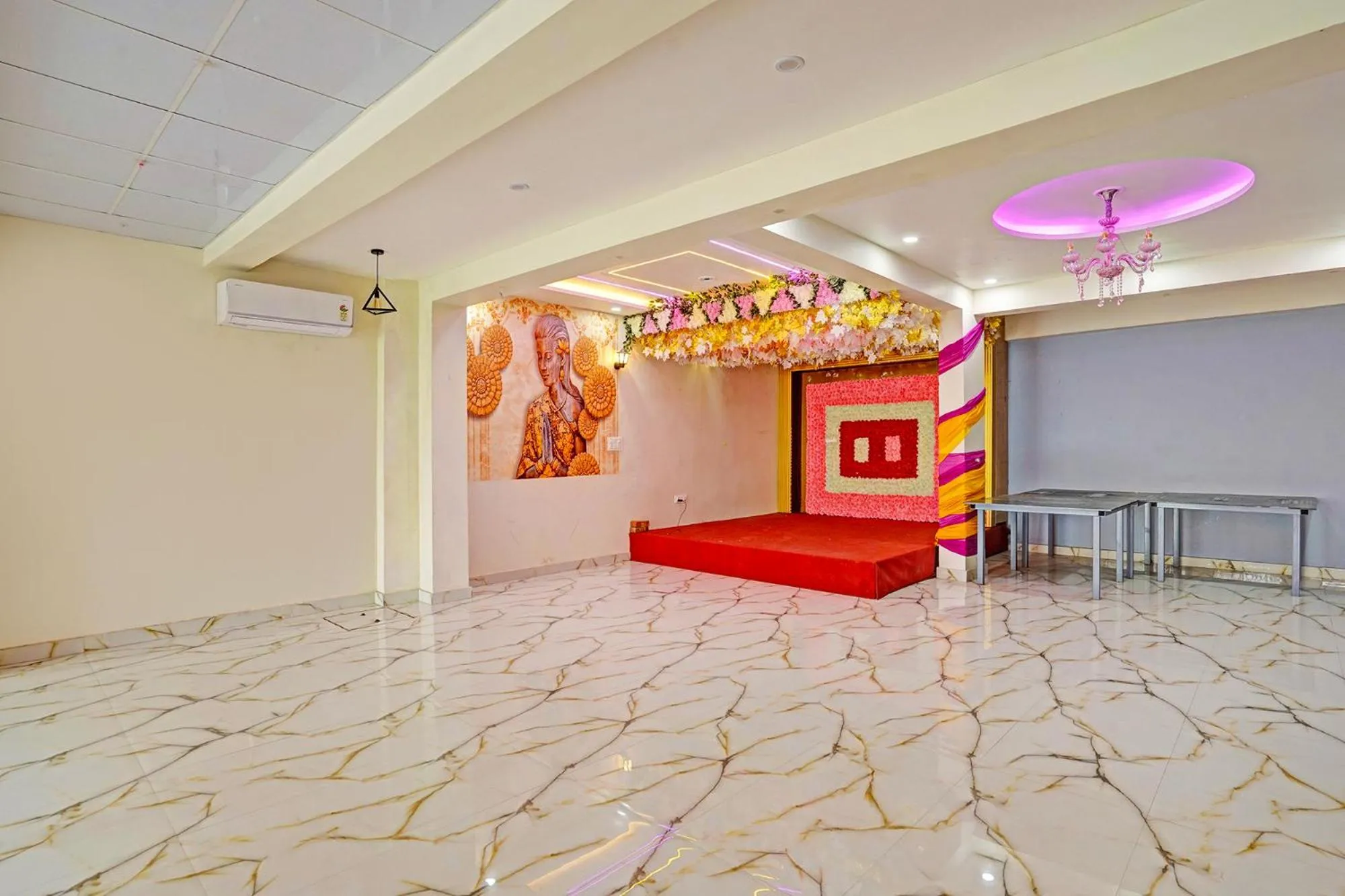 Banquet/Function facilities, Bed in FabHotel The Viraaj