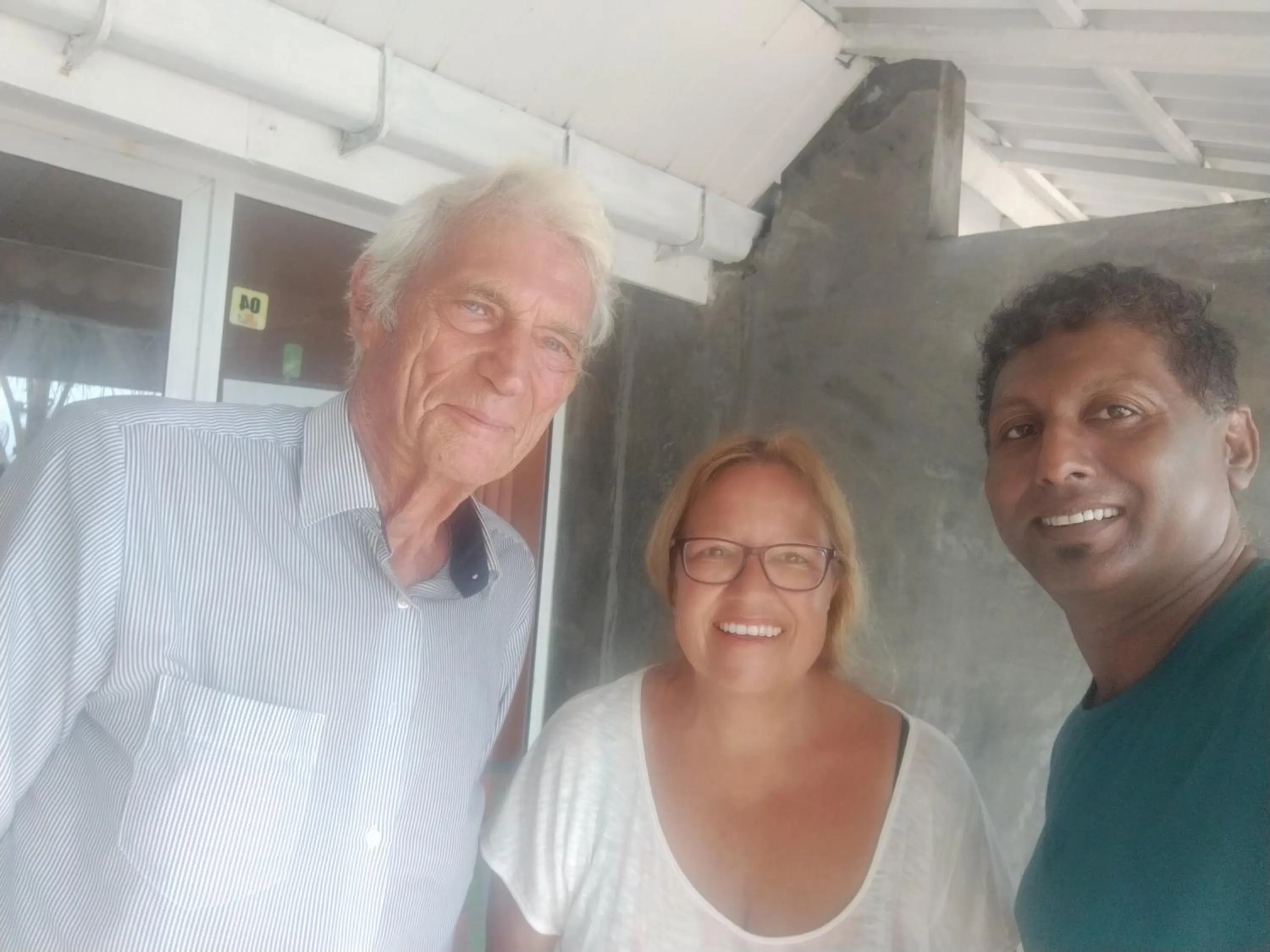 Guests in Happy Beach Resort