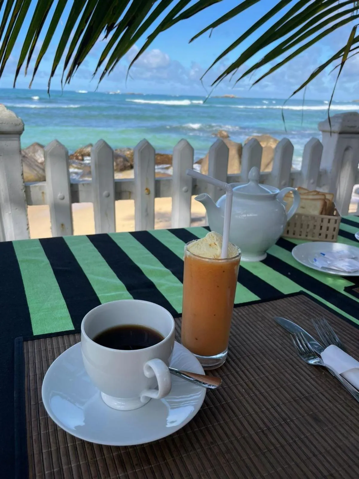 Coffee/tea facilities in Happy Beach Resort