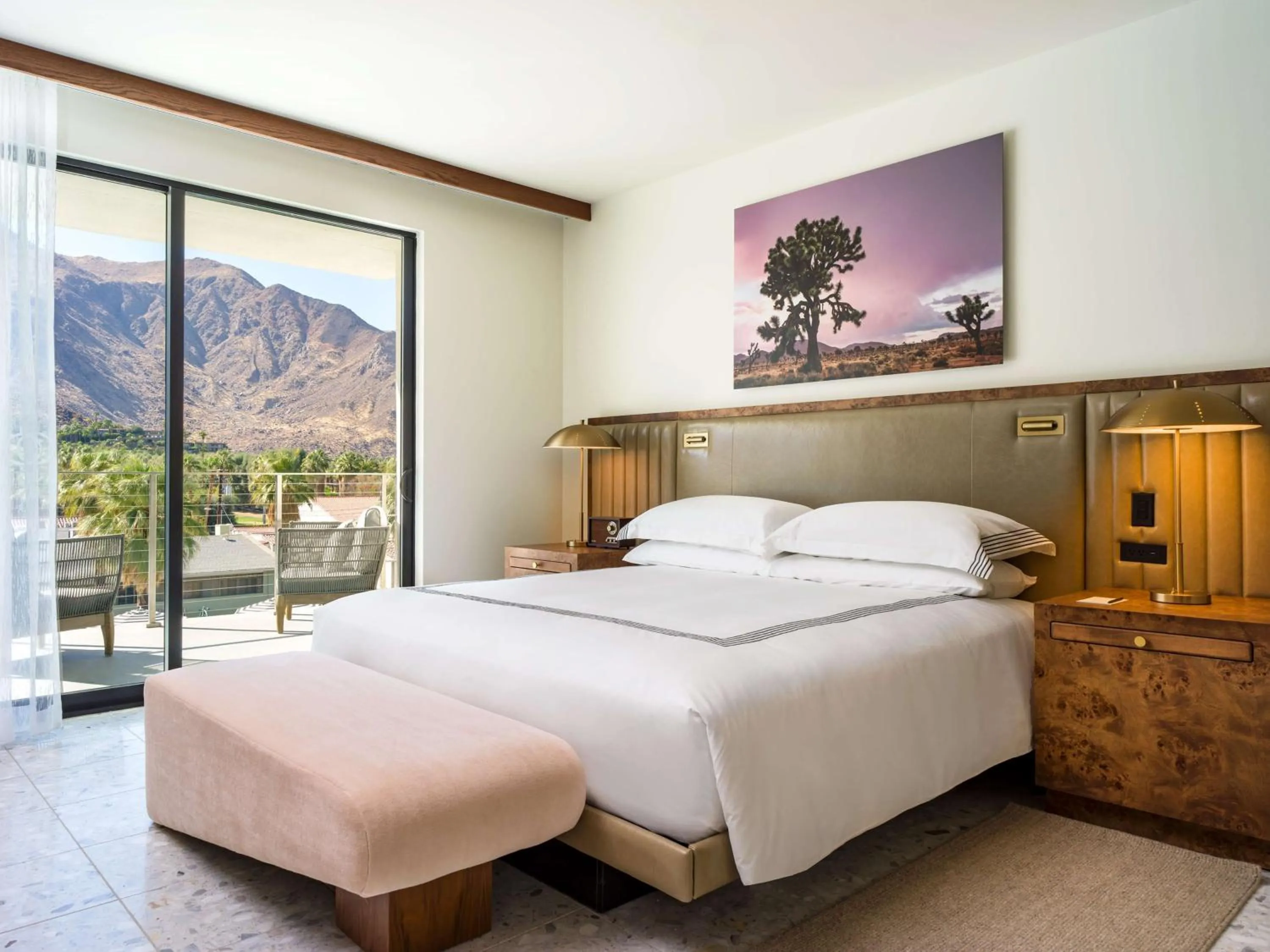 Photo of the whole room, Bed in Thompson Palm Springs, By Hyatt