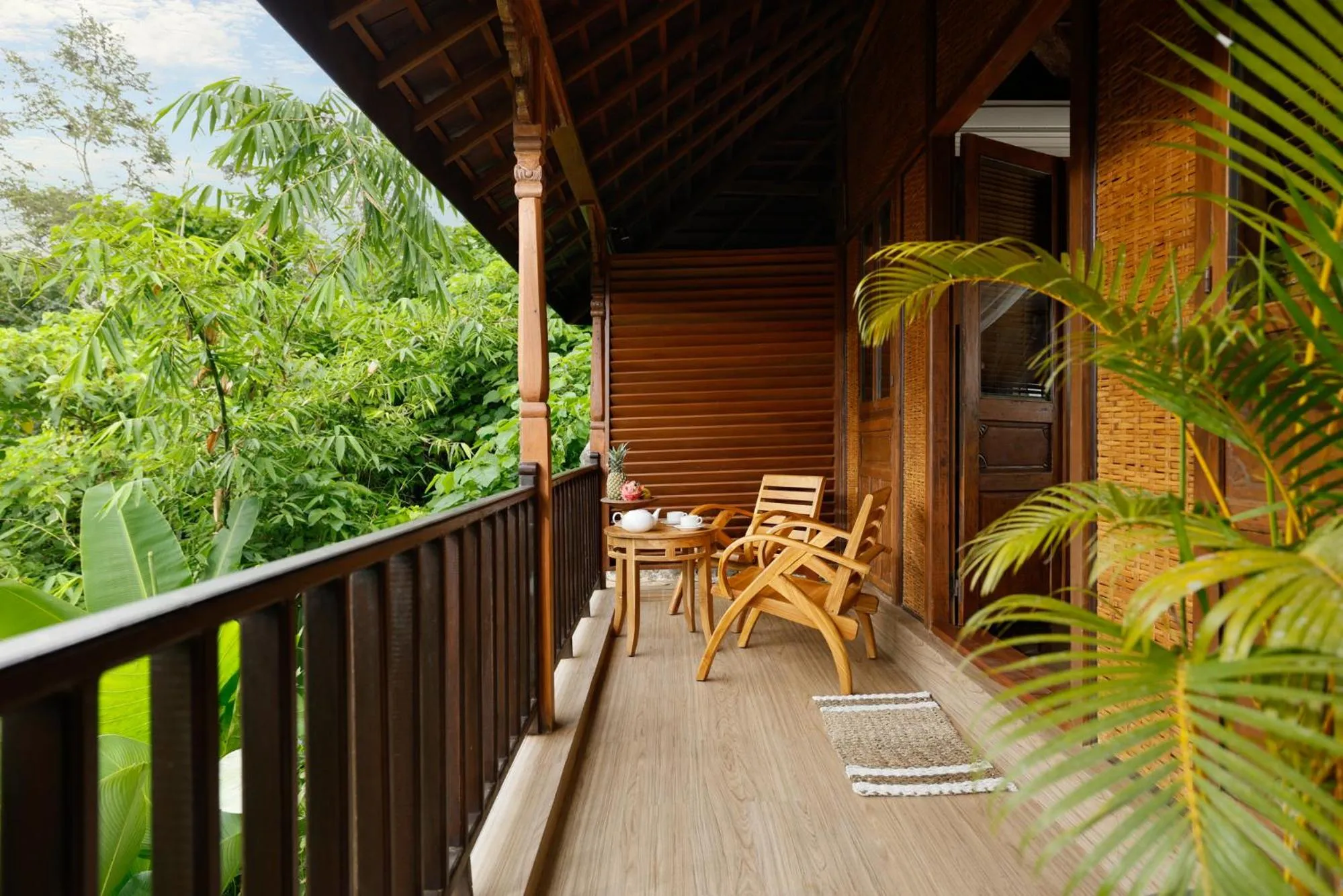 Patio in Villa Leona Valley View by Nakula