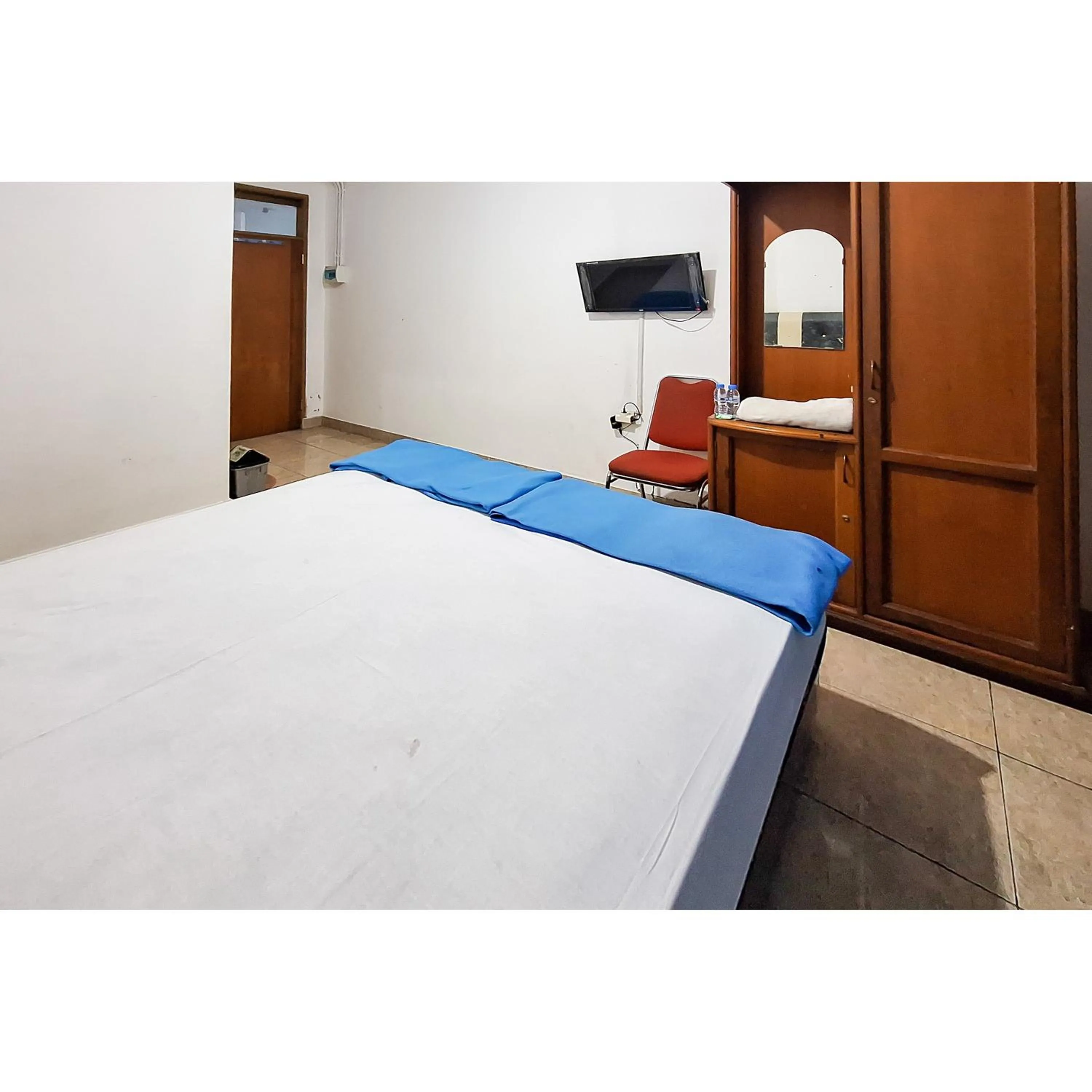 Bedroom, Bed in Wisma PKBI Jabar Mitra RedDoorz