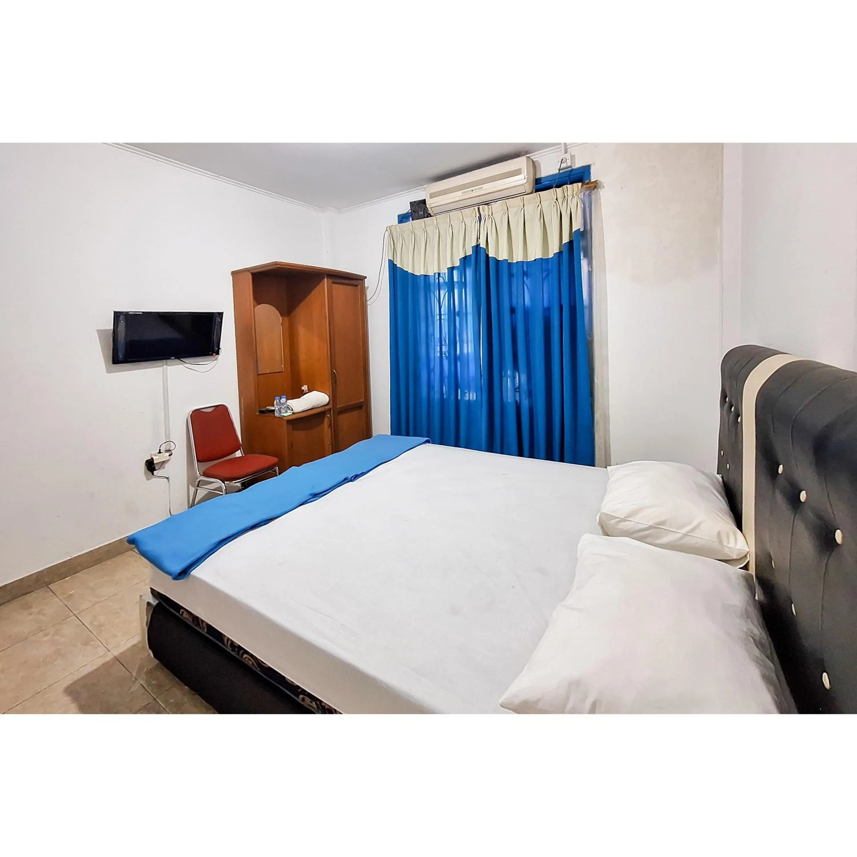 Bedroom, Bed in Wisma PKBI Jabar Mitra RedDoorz