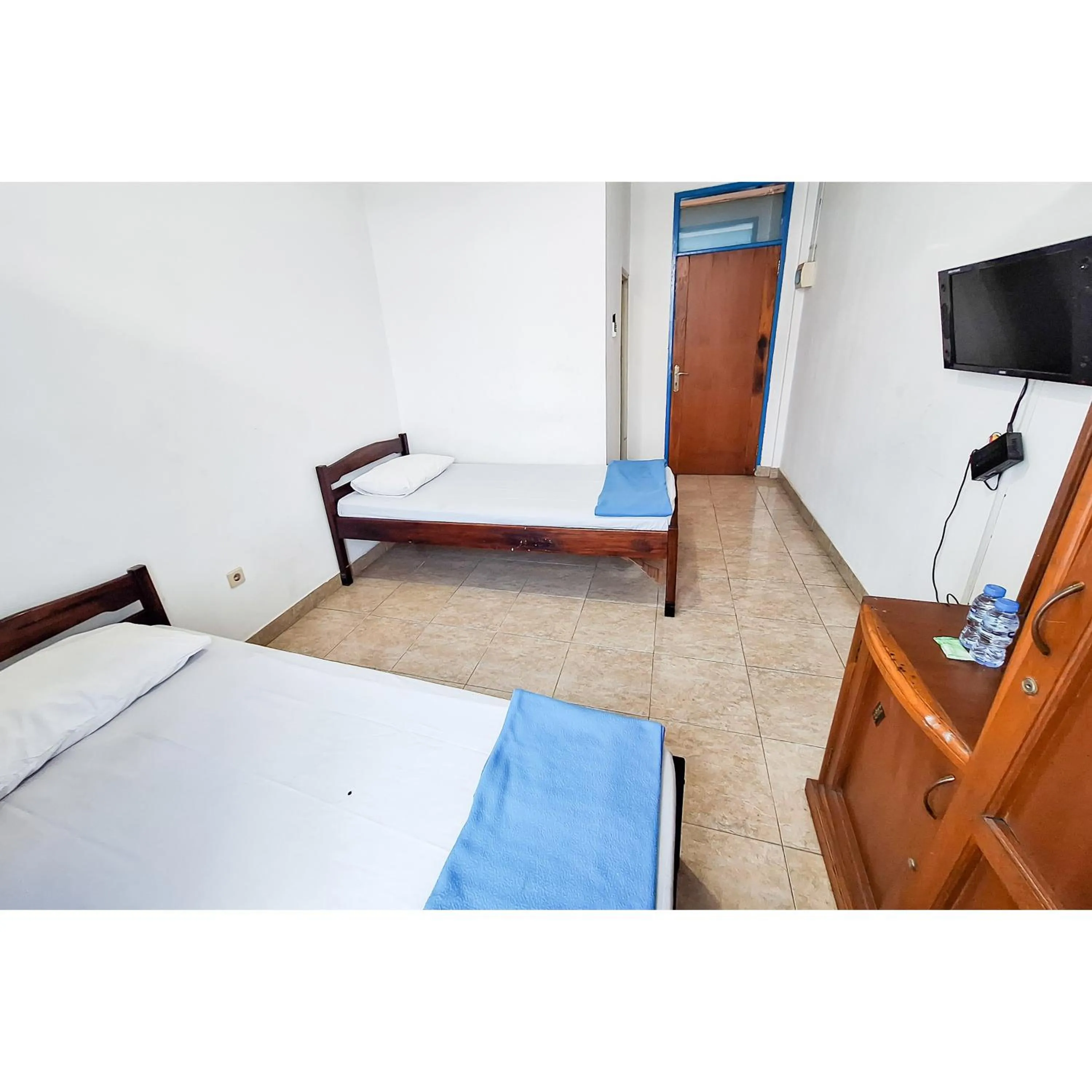 Bedroom, Bed in Wisma PKBI Jabar Mitra RedDoorz