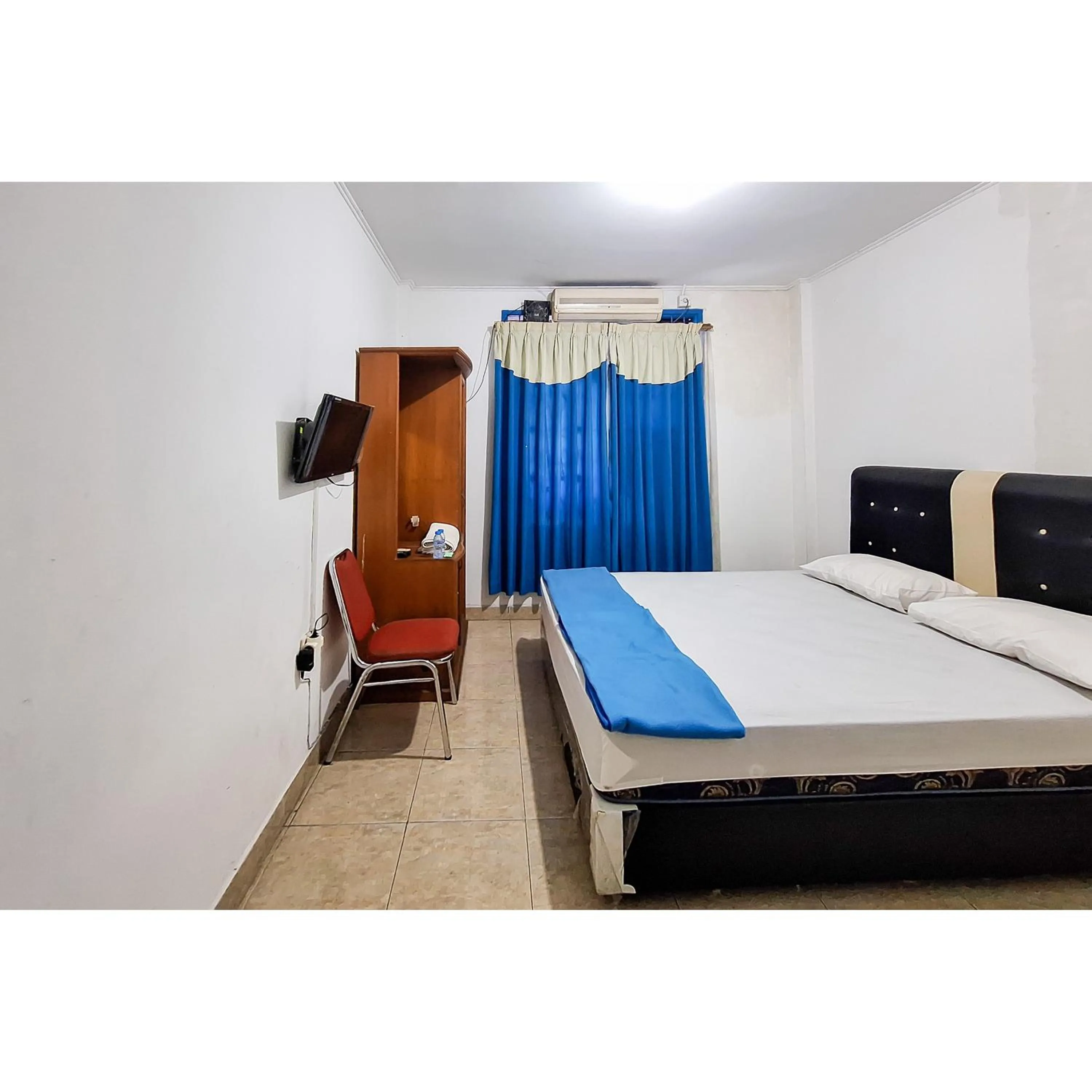 Bedroom, Bed in Wisma PKBI Jabar Mitra RedDoorz