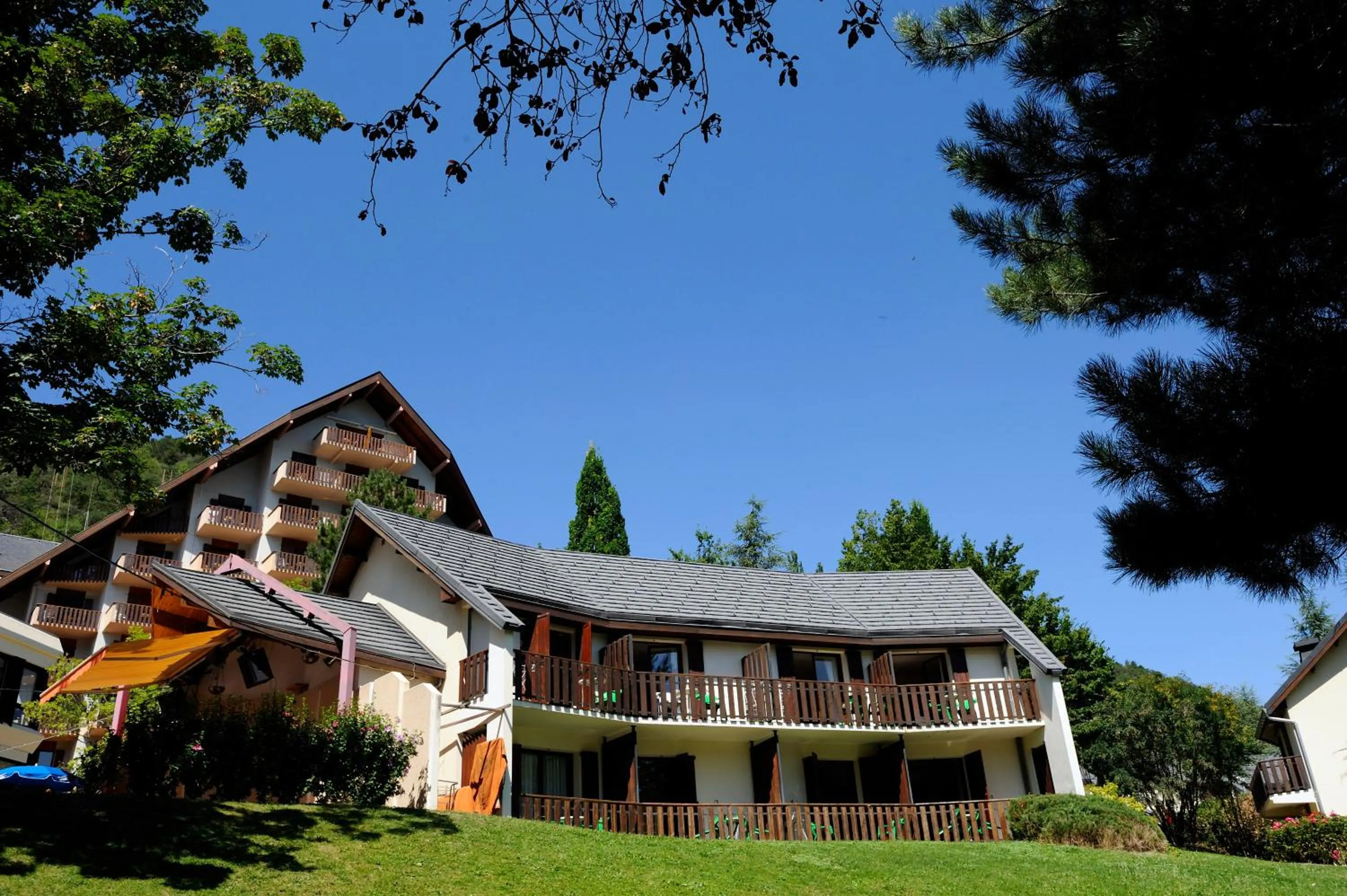 Property building in Village Club Les Hyvans