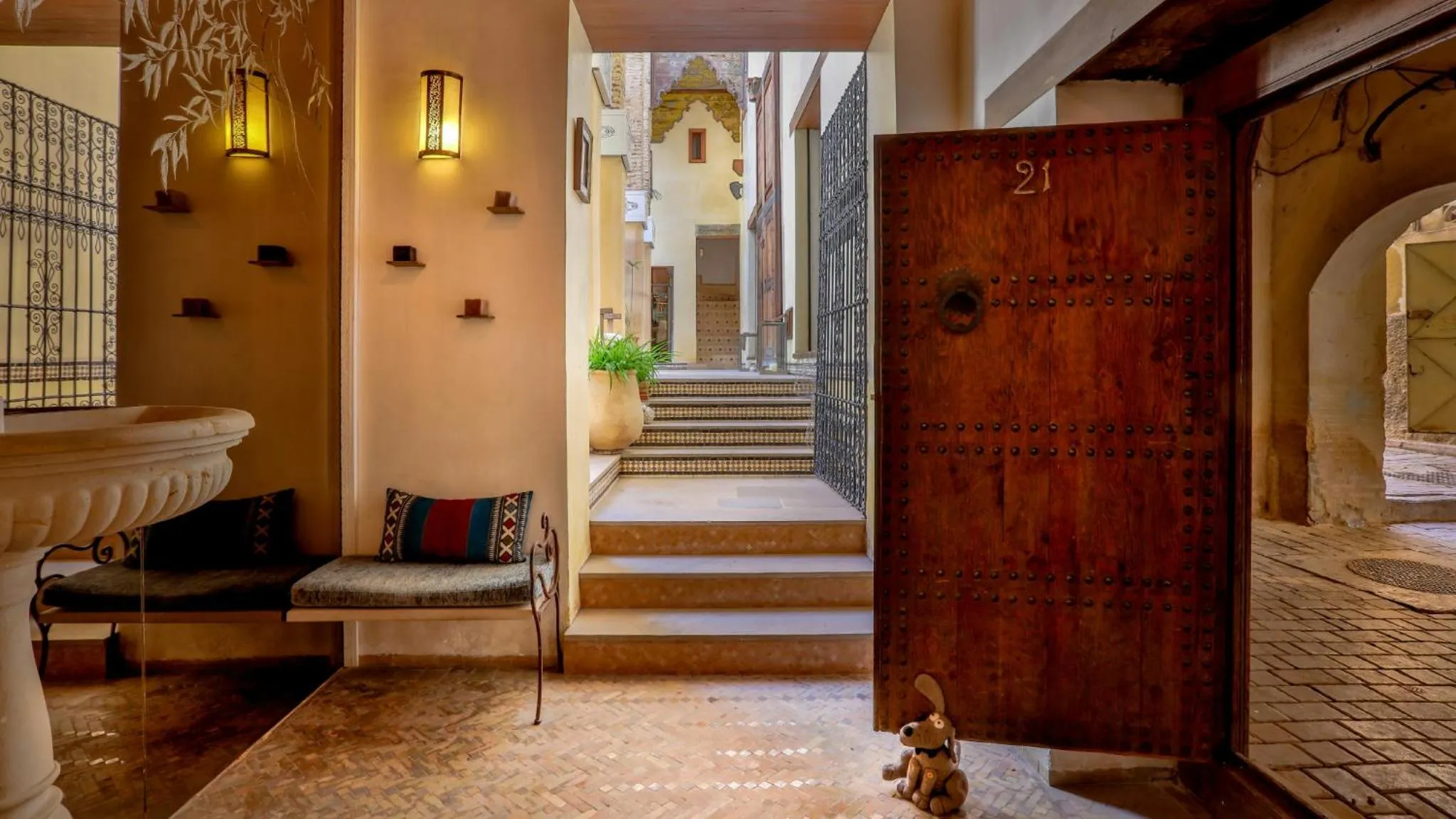 Facade/entrance in Karawan Riad