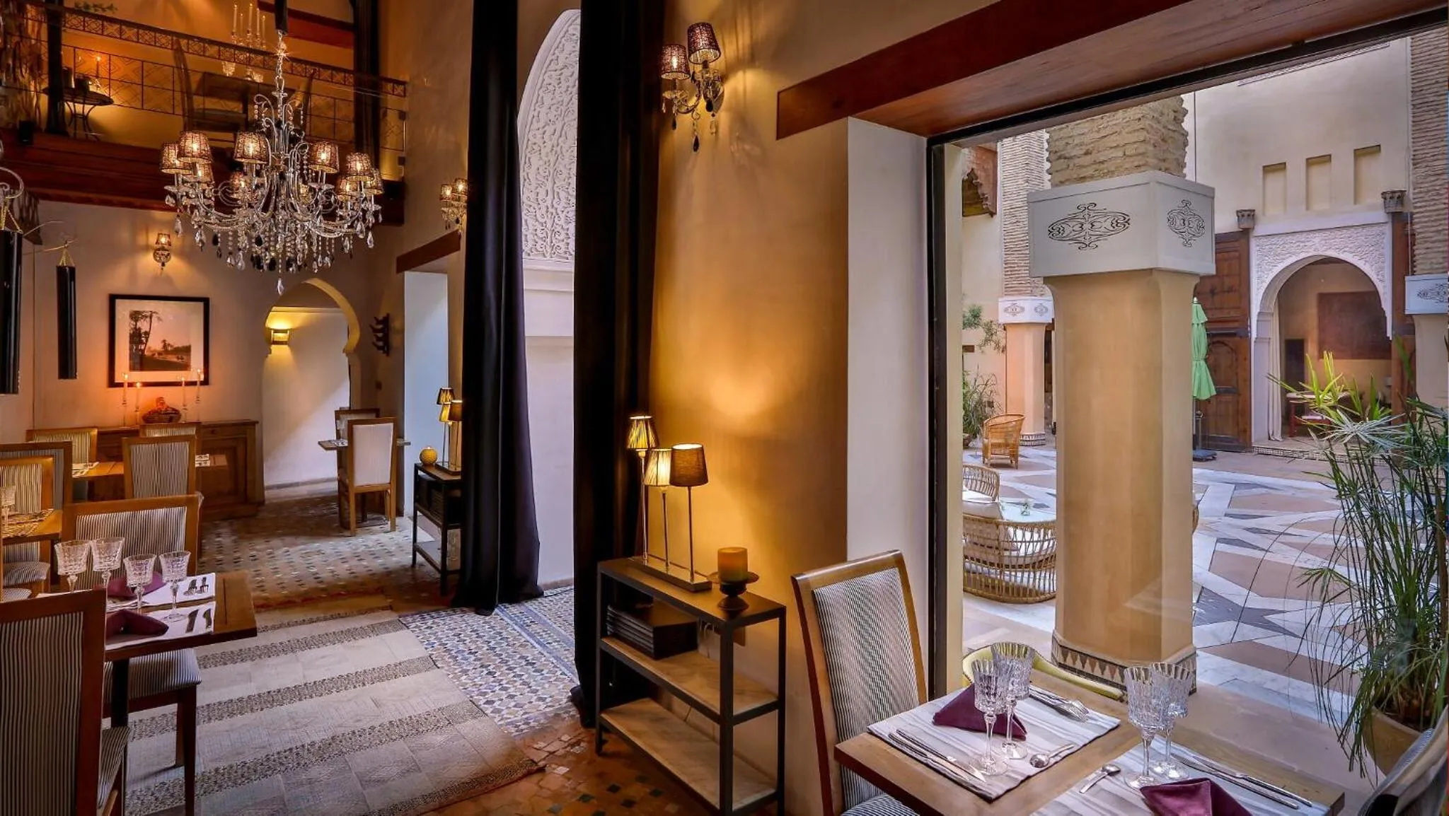 Restaurant/places to eat in Karawan Riad