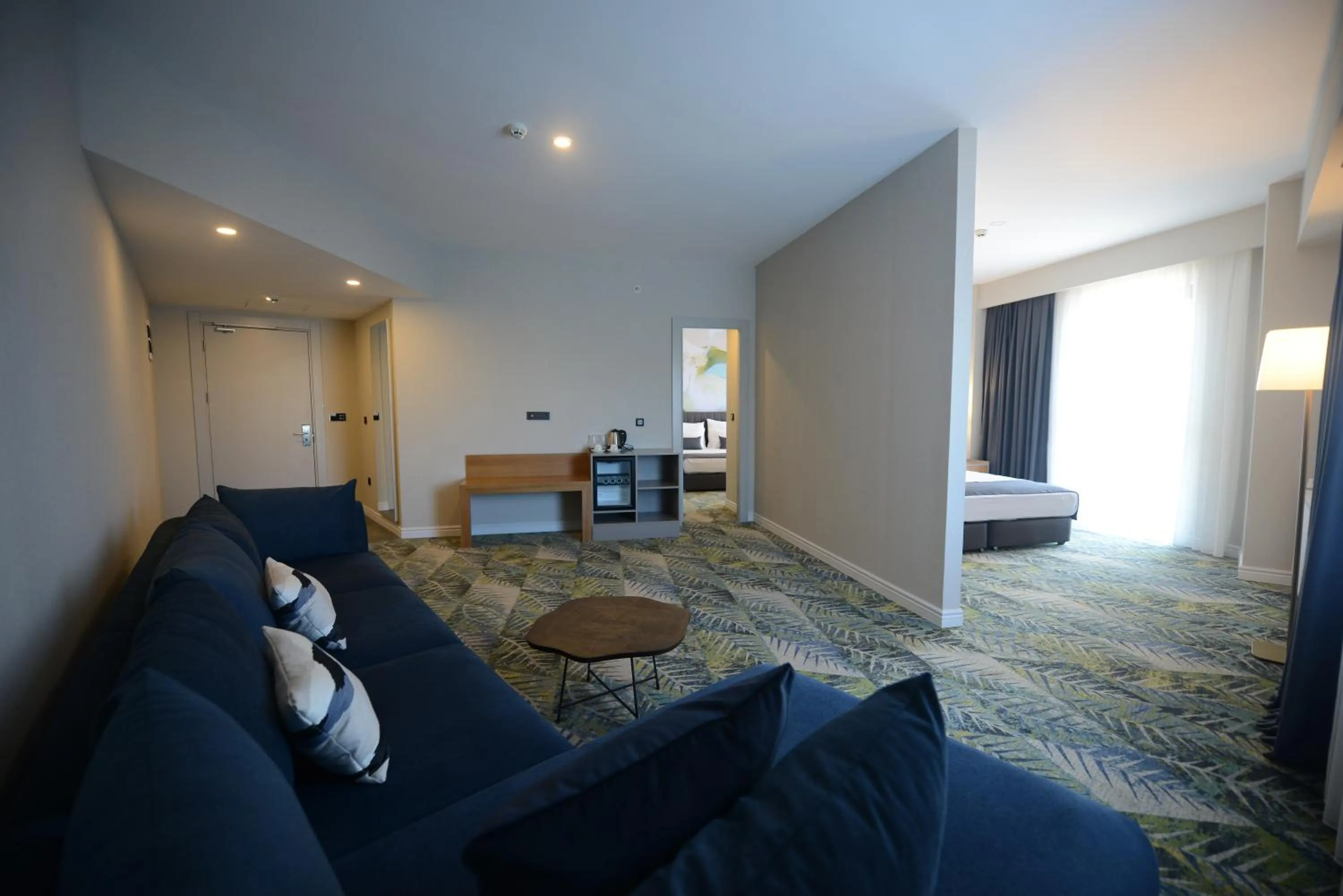 TV and multimedia in Wyndham Garden Cambasi