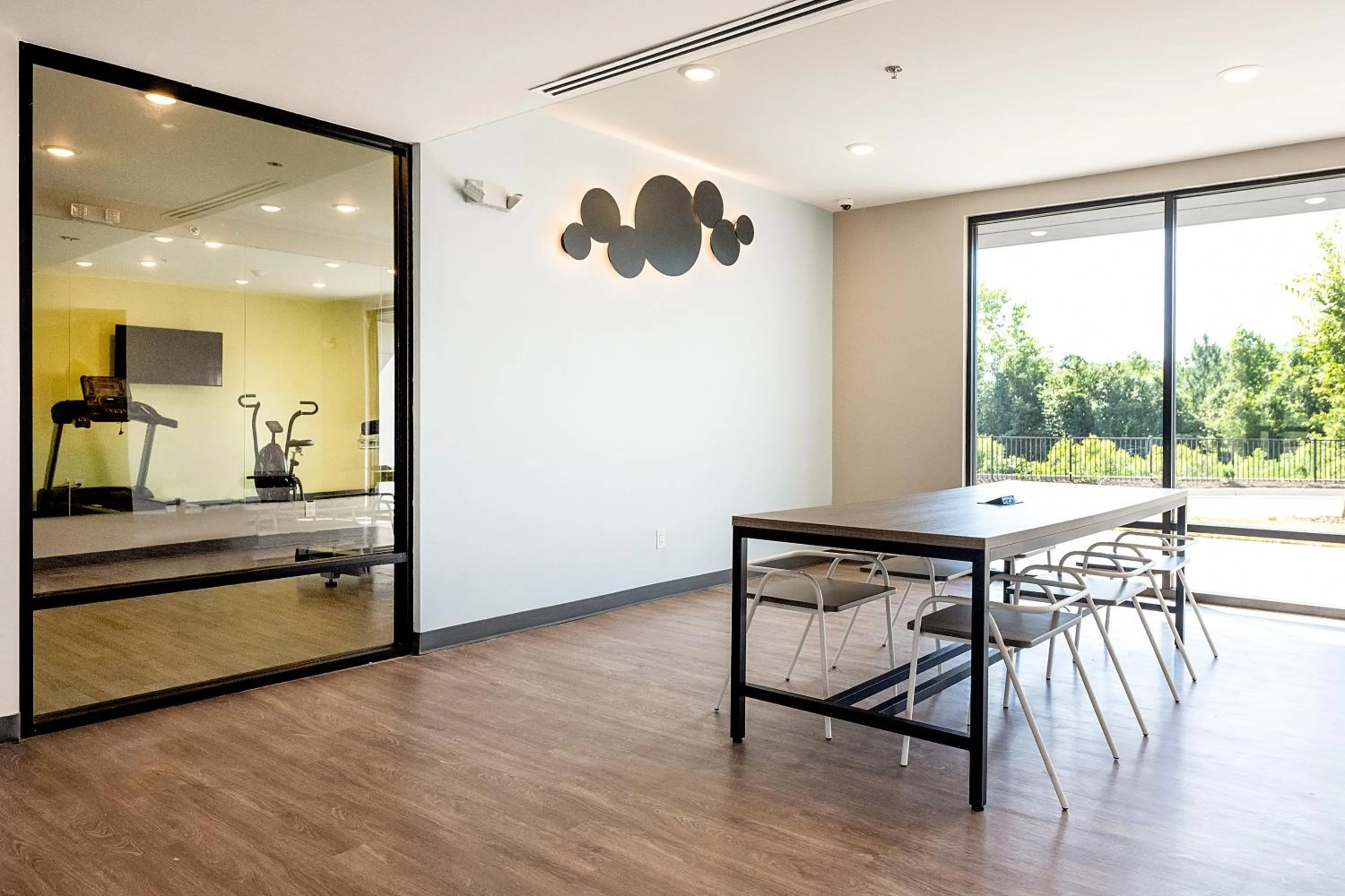 Lobby or reception in ECHO Suites Extended Stay by Wyndham Dallas Plano - Frisco