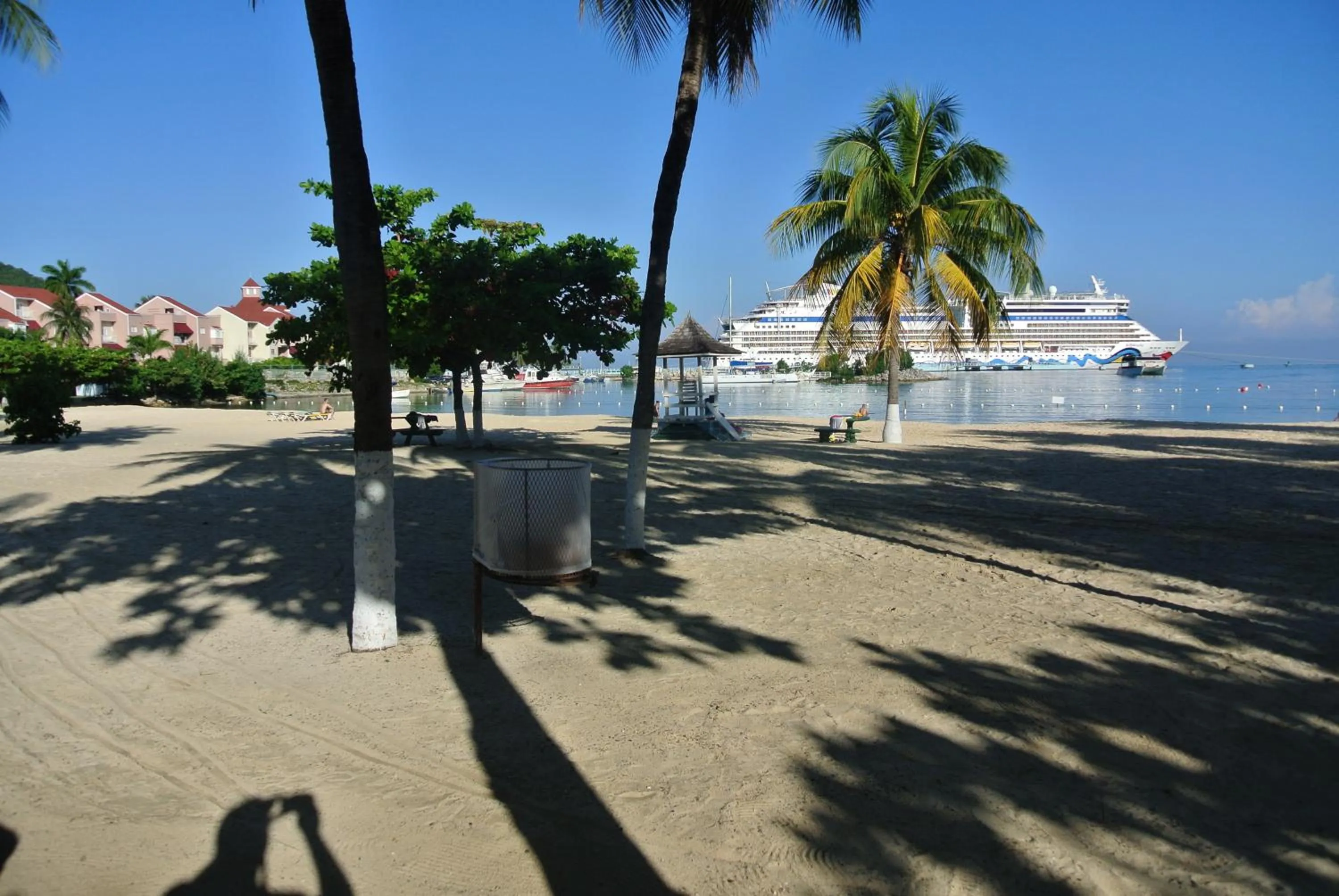 Beach in Beach Studio 4