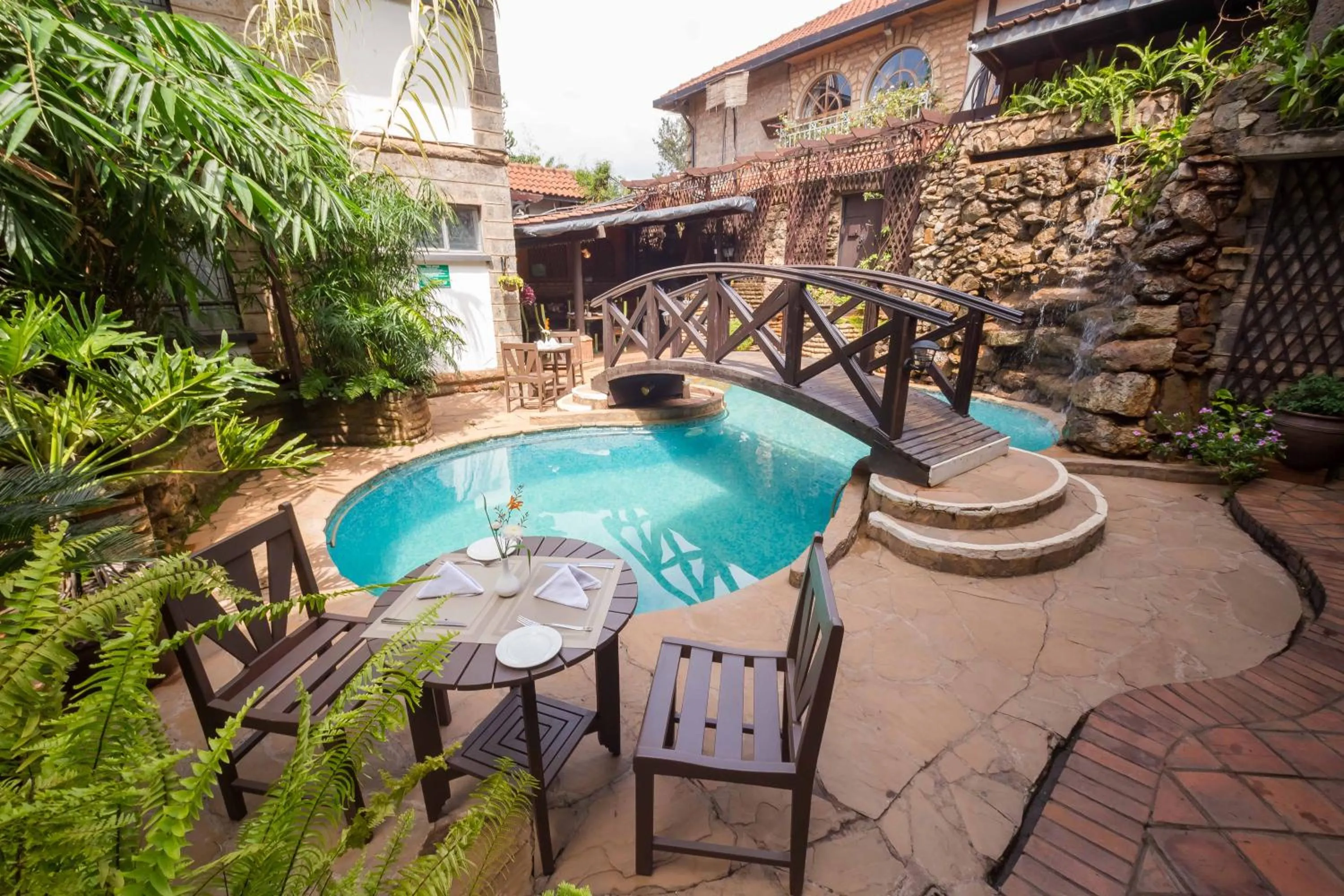 Restaurant/places to eat in The Grand Gables