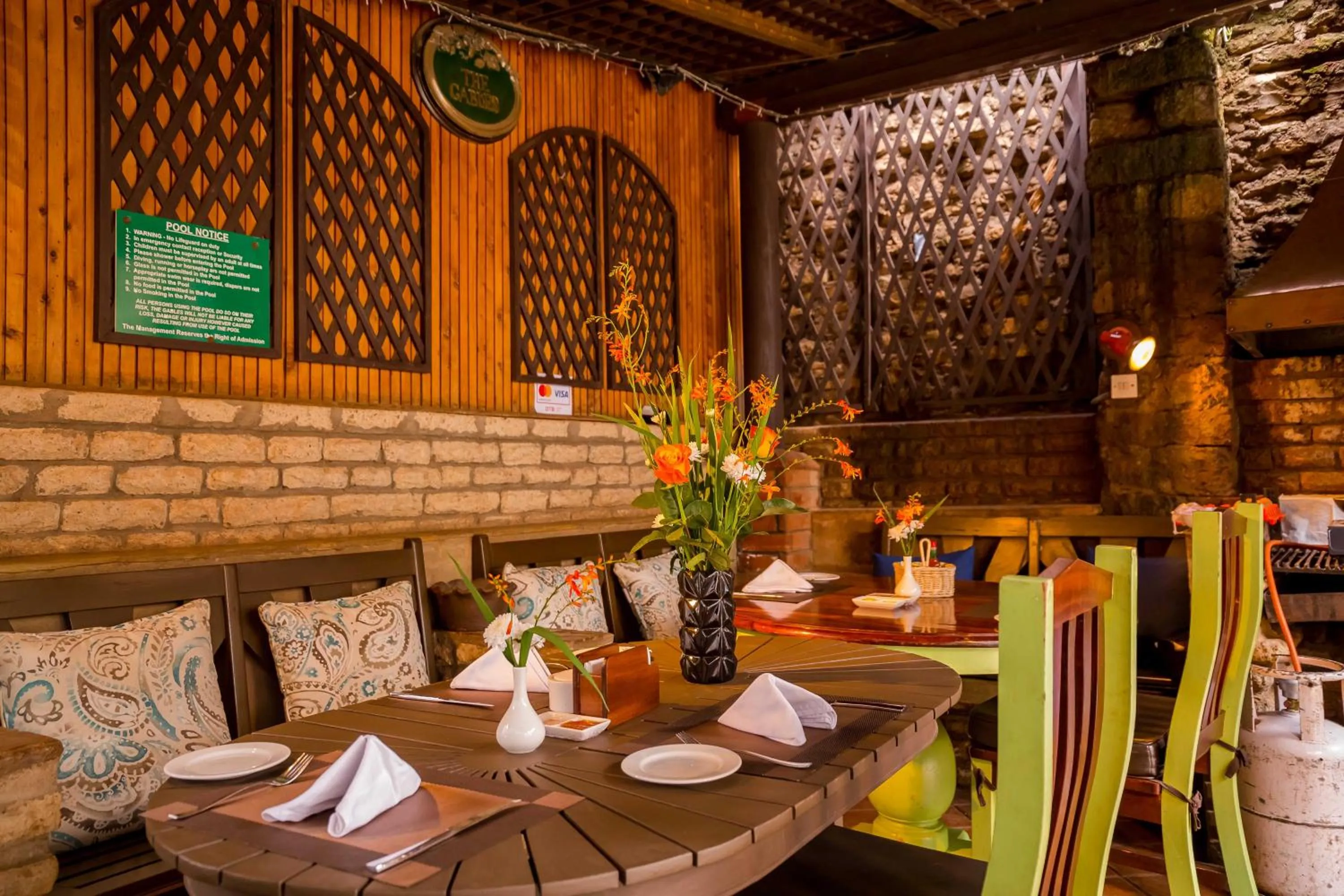 Restaurant/places to eat in The Grand Gables