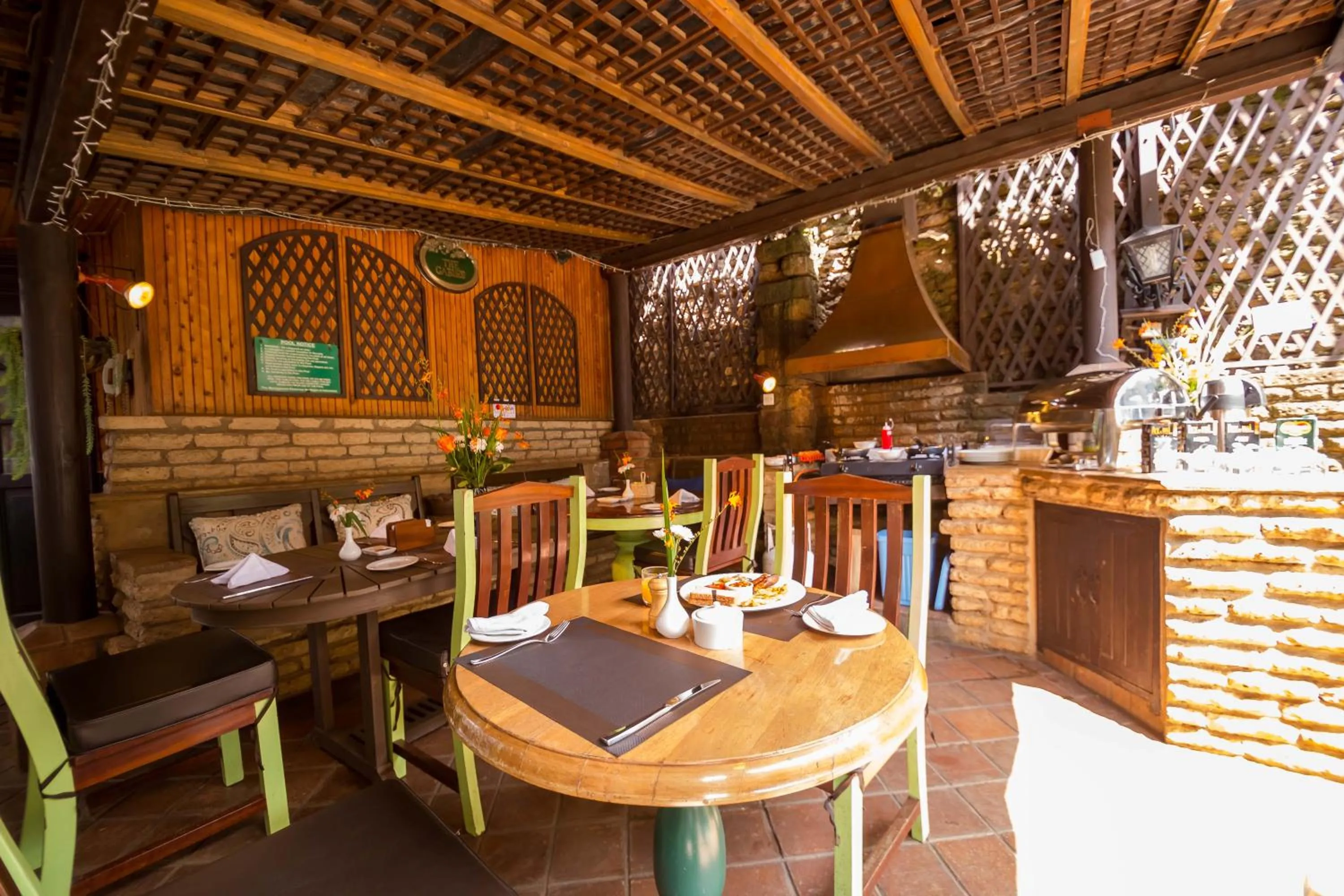 Restaurant/places to eat in The Grand Gables