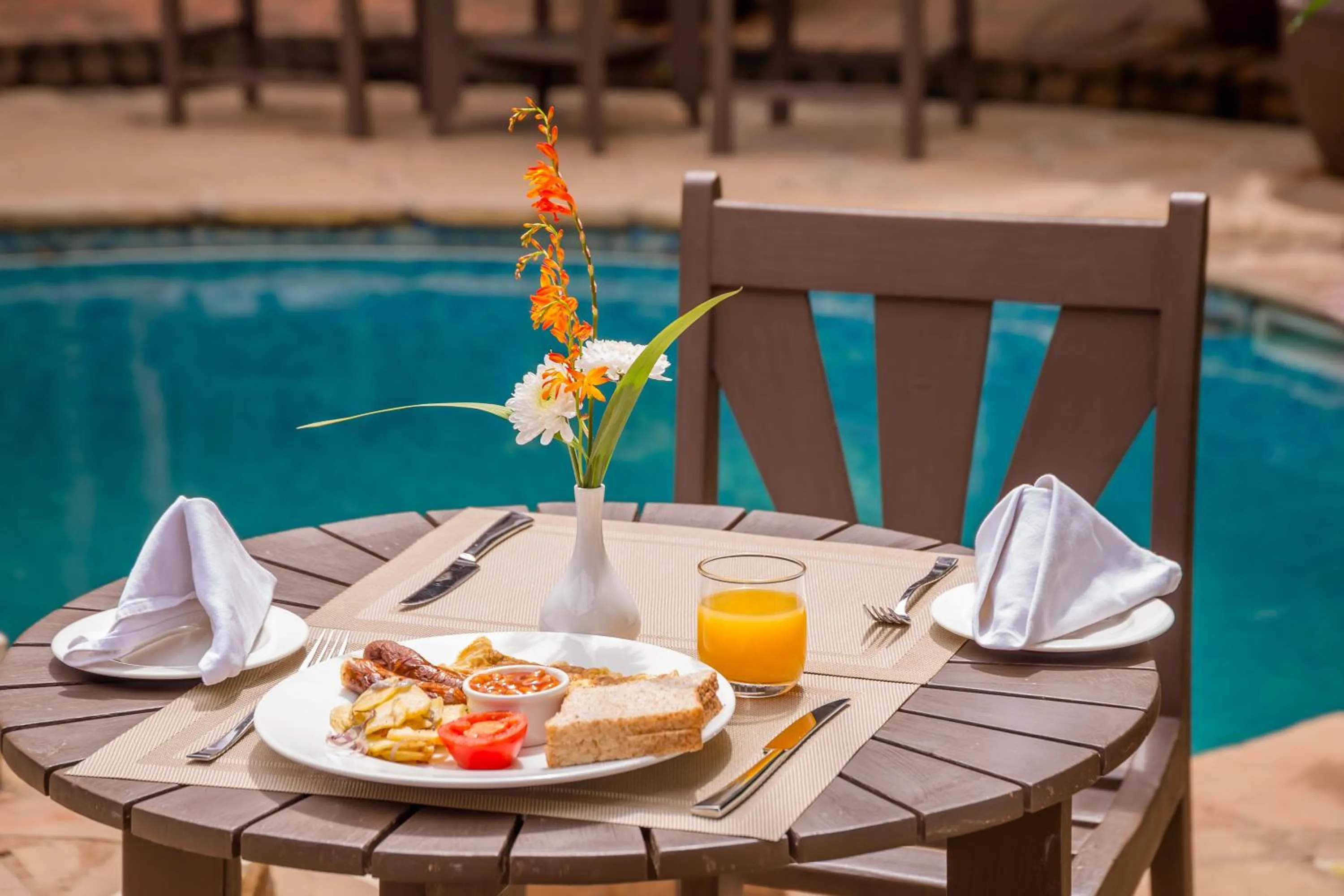 Restaurant/places to eat in The Grand Gables