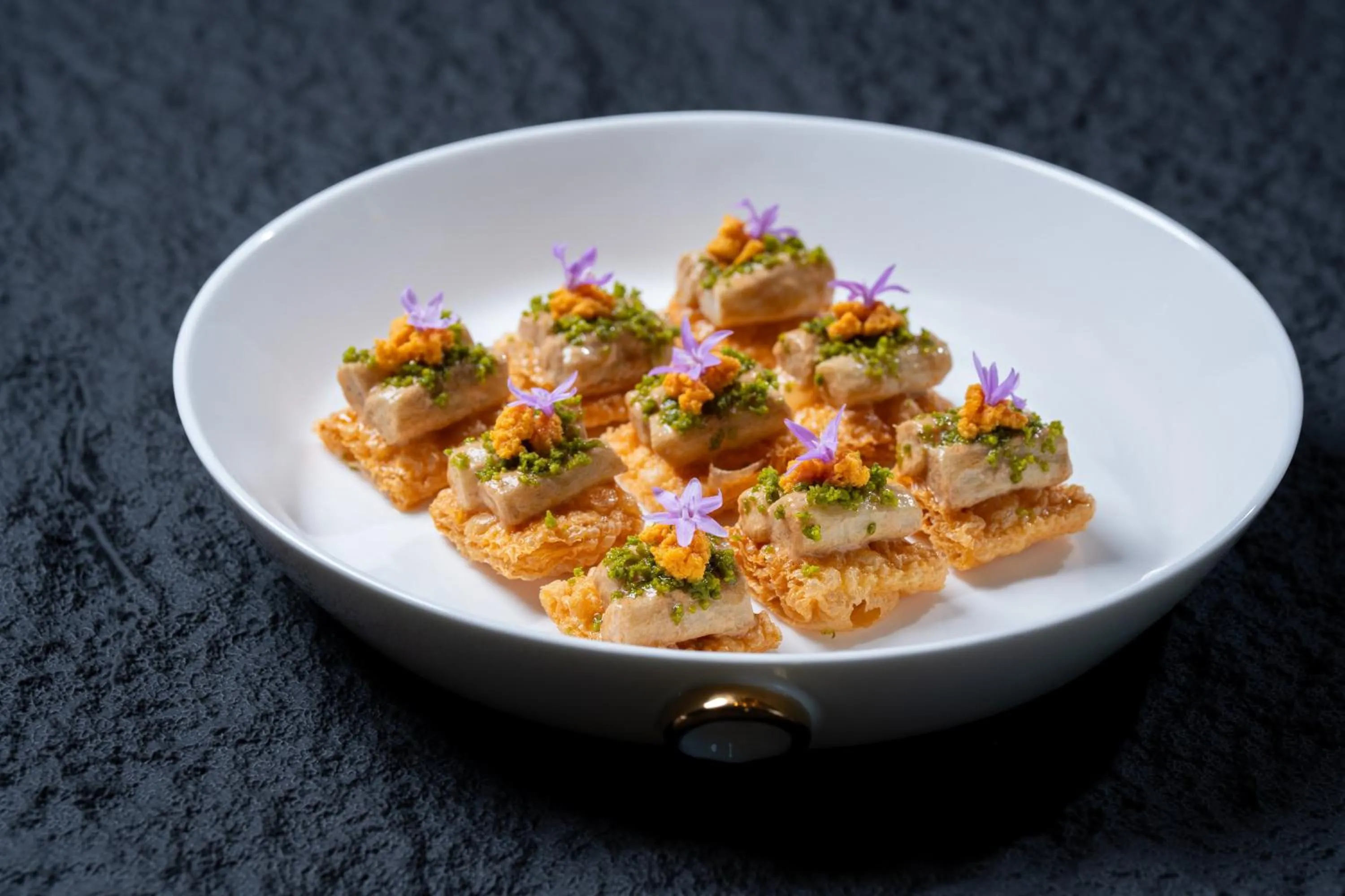 Restaurant/places to eat in Holiday Inn Hangzhou GCEC