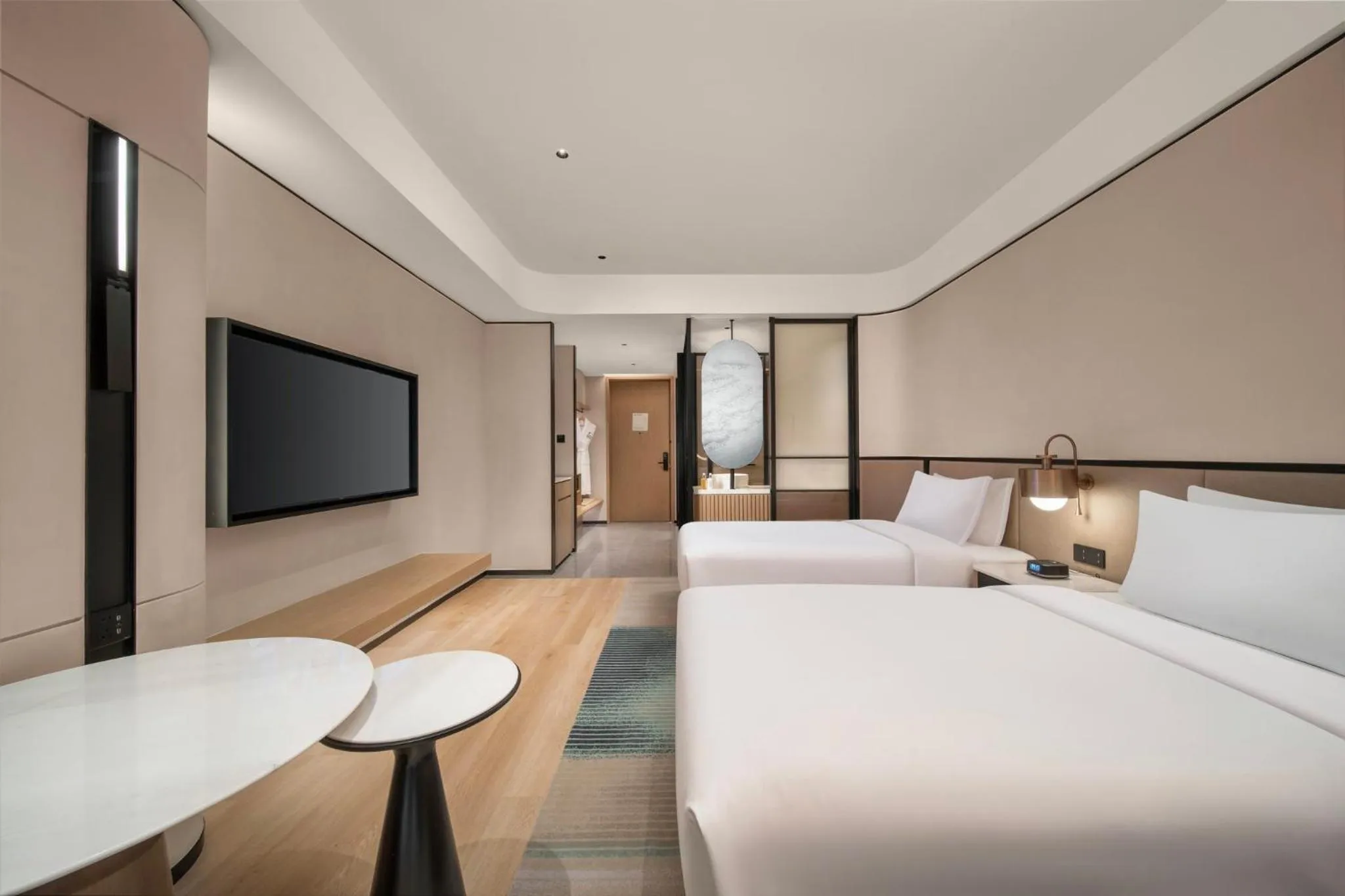 Photo of the whole room, Bed in Holiday Inn Hangzhou GCEC