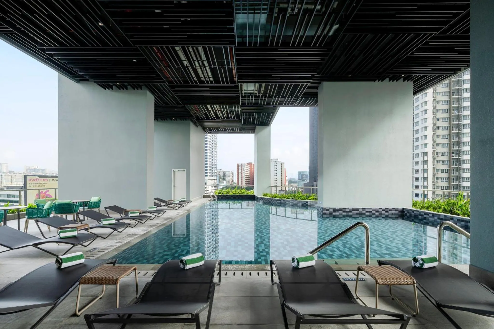 Swimming pool in Holiday Inn Kuala Lumpur Bangsar by IHG