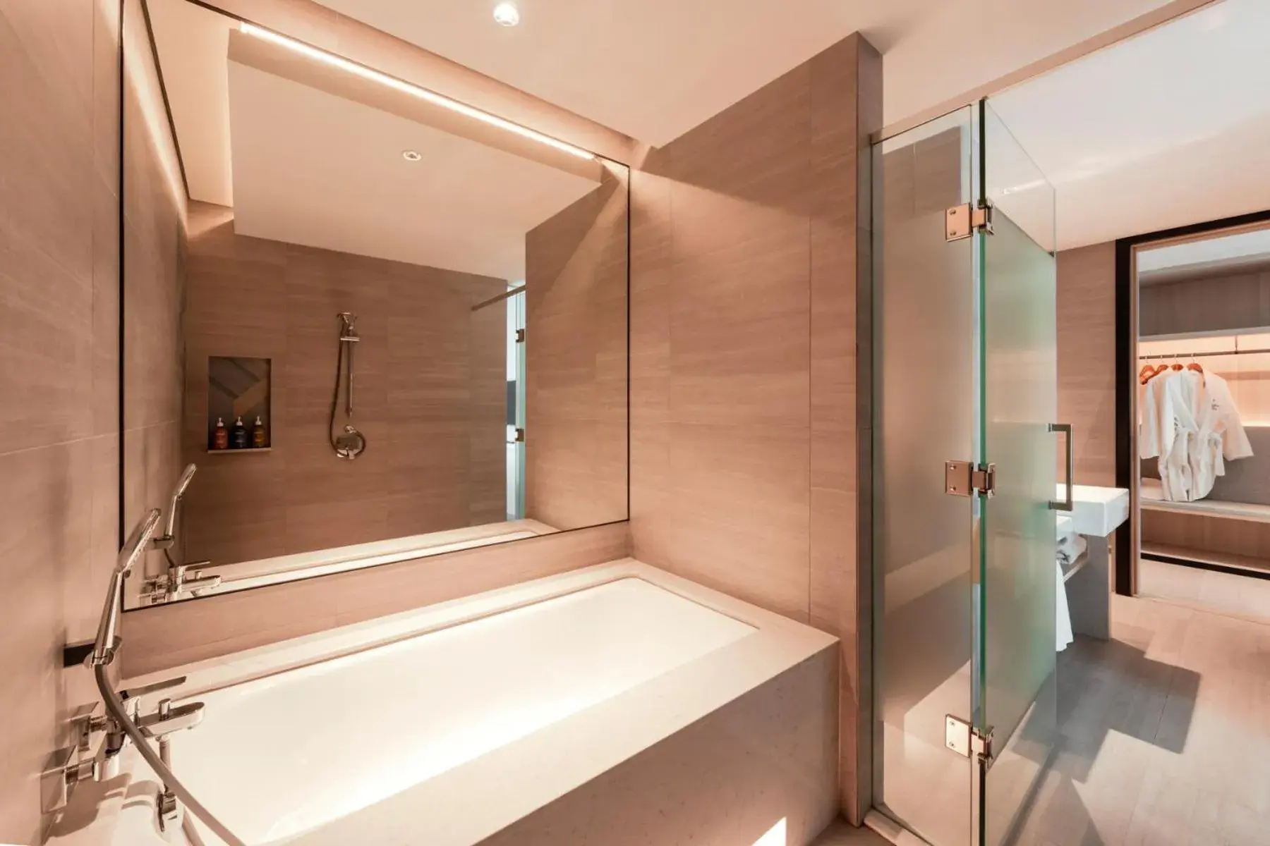 King Suite in Holiday Inn Kuala Lumpur Bangsar by IHG King Suite in Holiday Inn Kuala Lumpur Bangsar by IHG