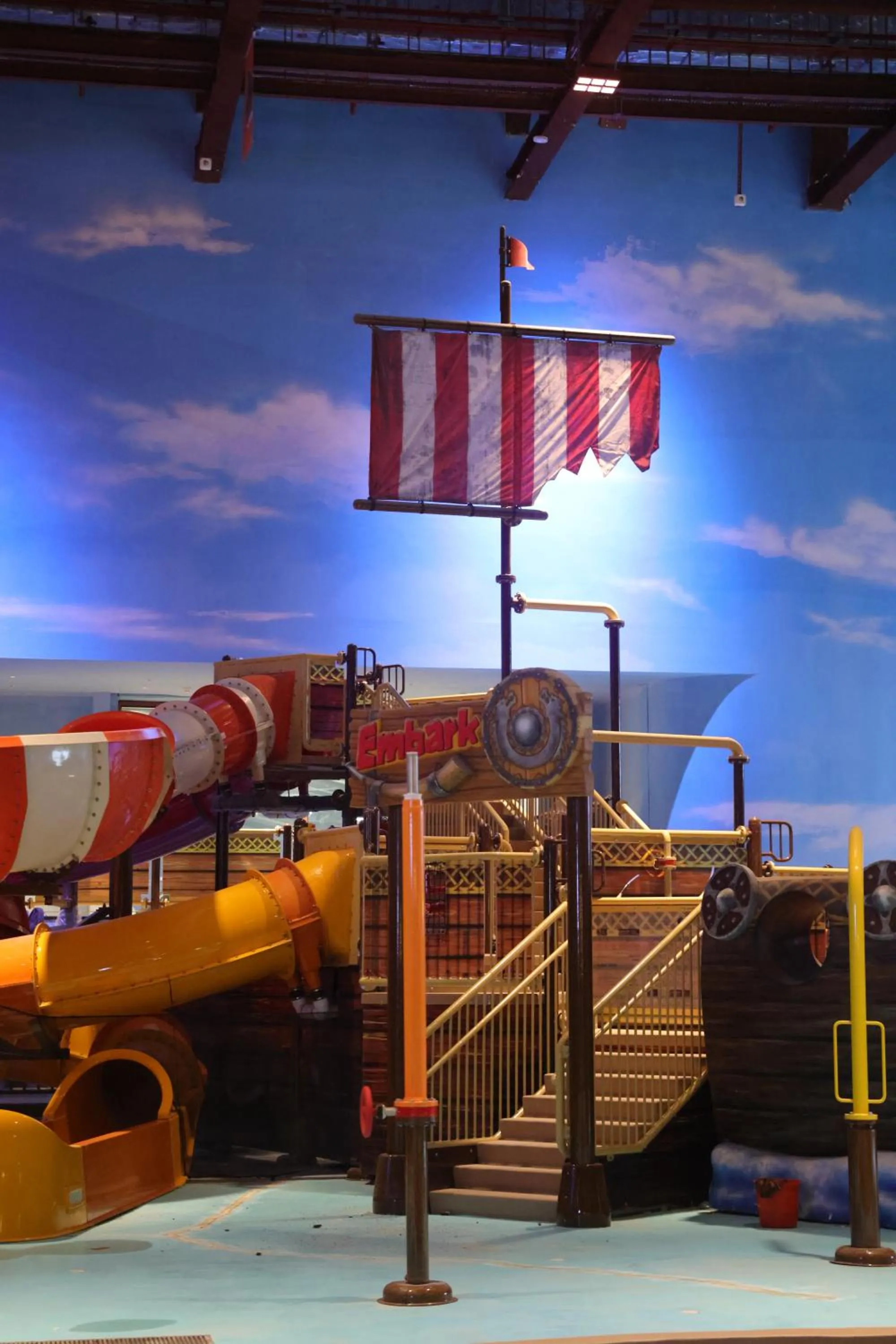 Aqua park in Crowne Plaza Shanghai Snow World by IHG