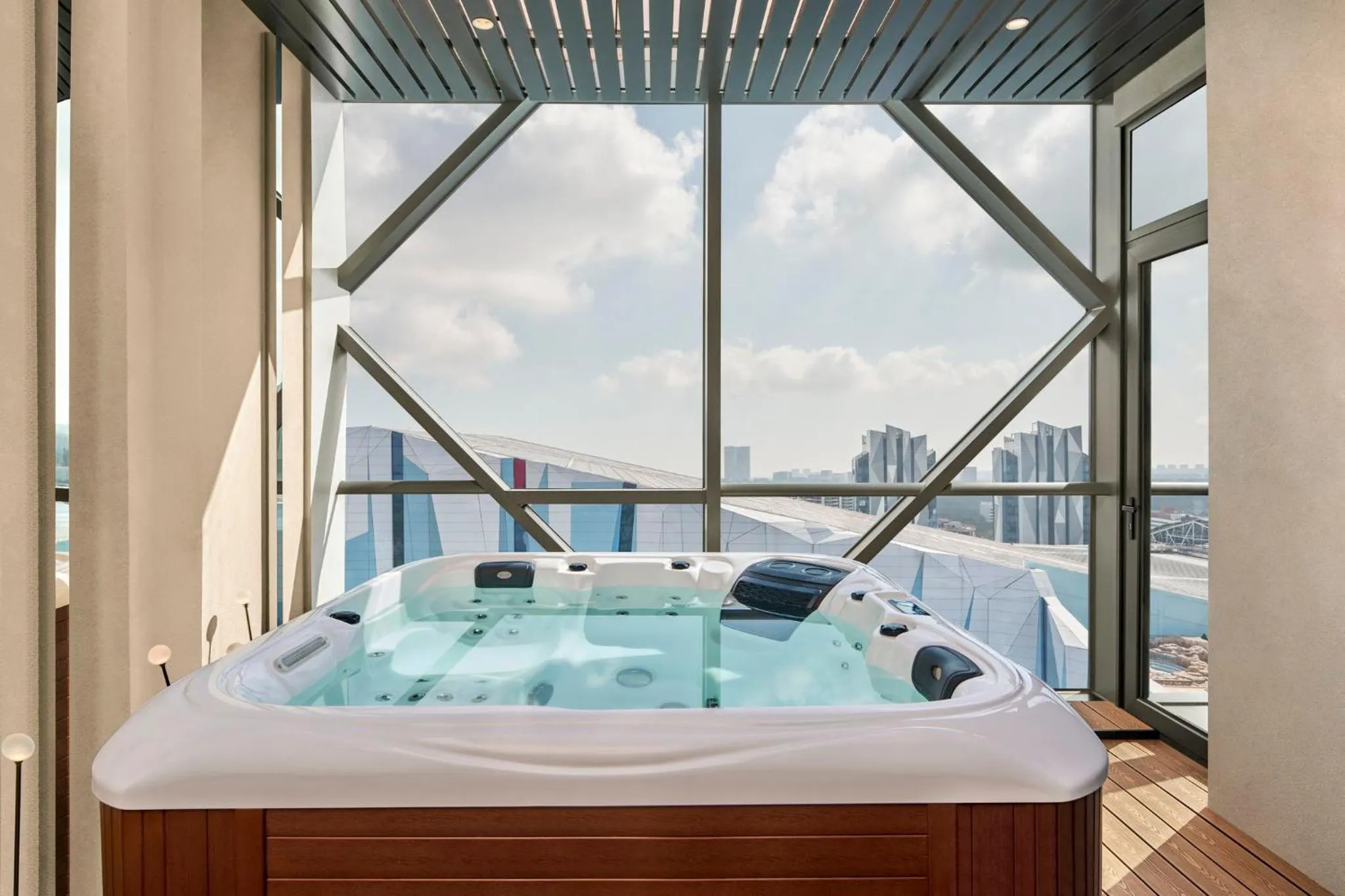 Photo of the whole room in Crowne Plaza Shanghai Snow World by IHG