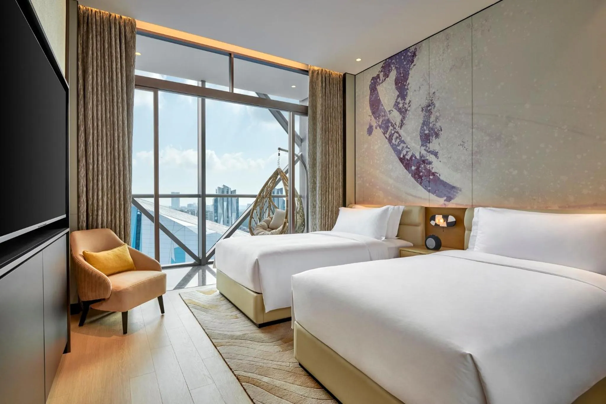 Photo of the whole room, Bed in Crowne Plaza Shanghai Snow World by IHG